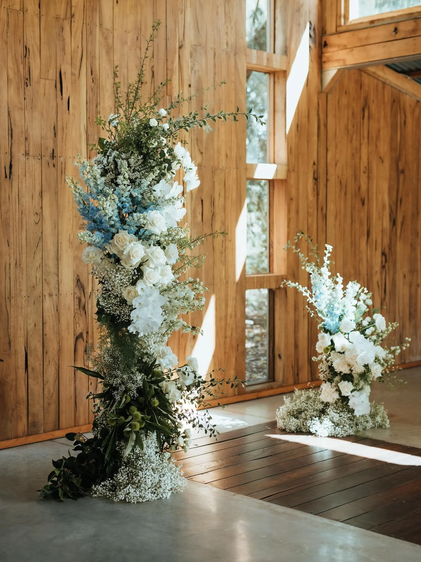 Bathing in golden hour @oldbroadwaterfarm✨  Photo thanks to @loveandlegends ✨