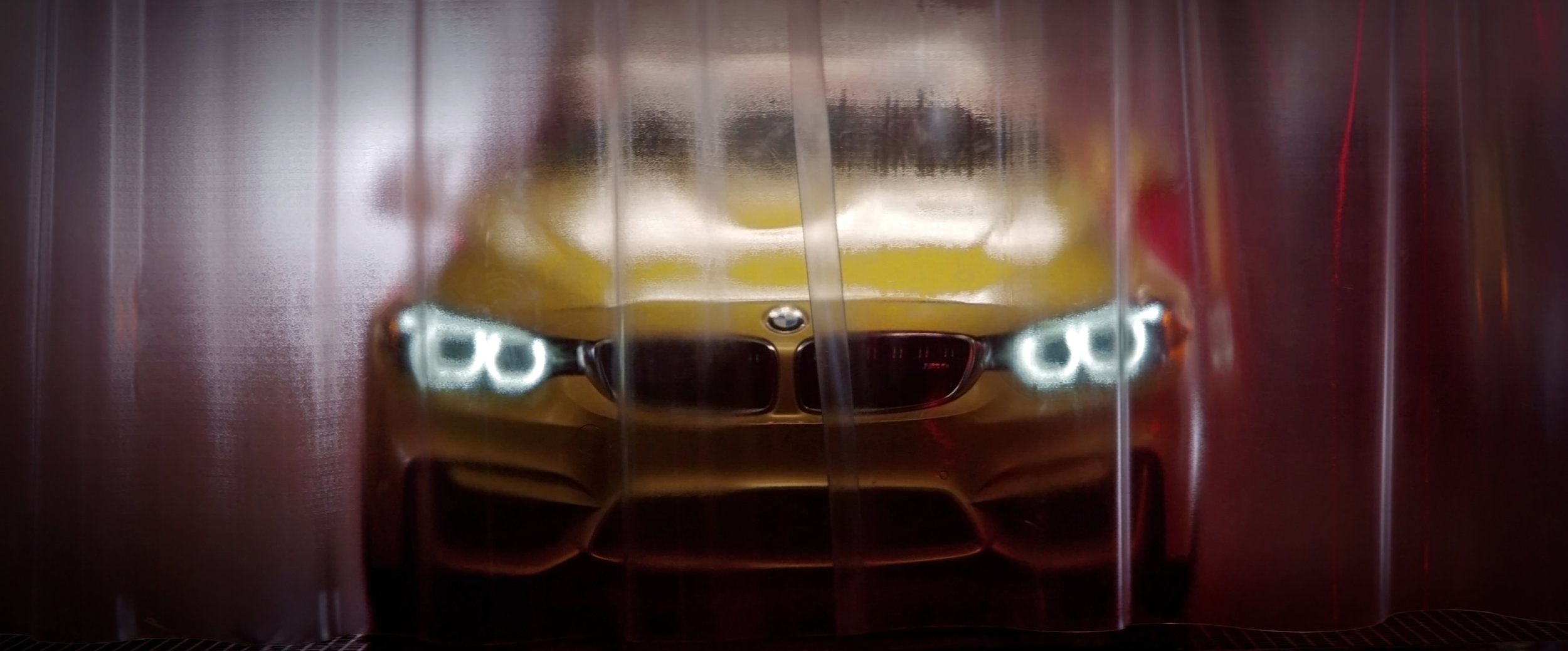 BMW M4 - FACTORY