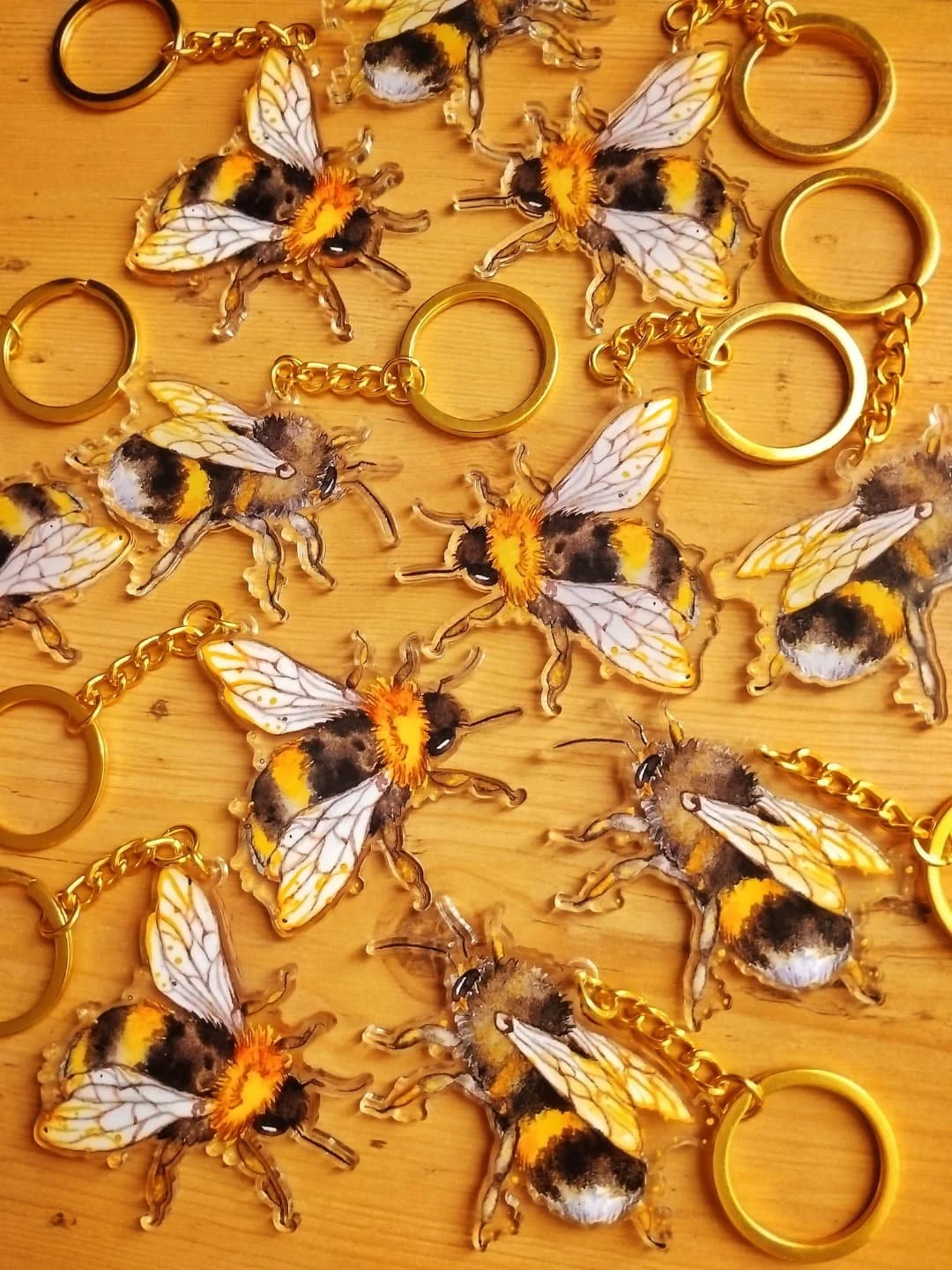 I discounted half of my bumblebee keyrings! 🐝🐝
(I want to update them with wider/smoother borders, so these need to go!)
If you'd like to grab a cheap bee (the lowest these bees have ever been), better bee quick! 
To anyone in the US - if you're