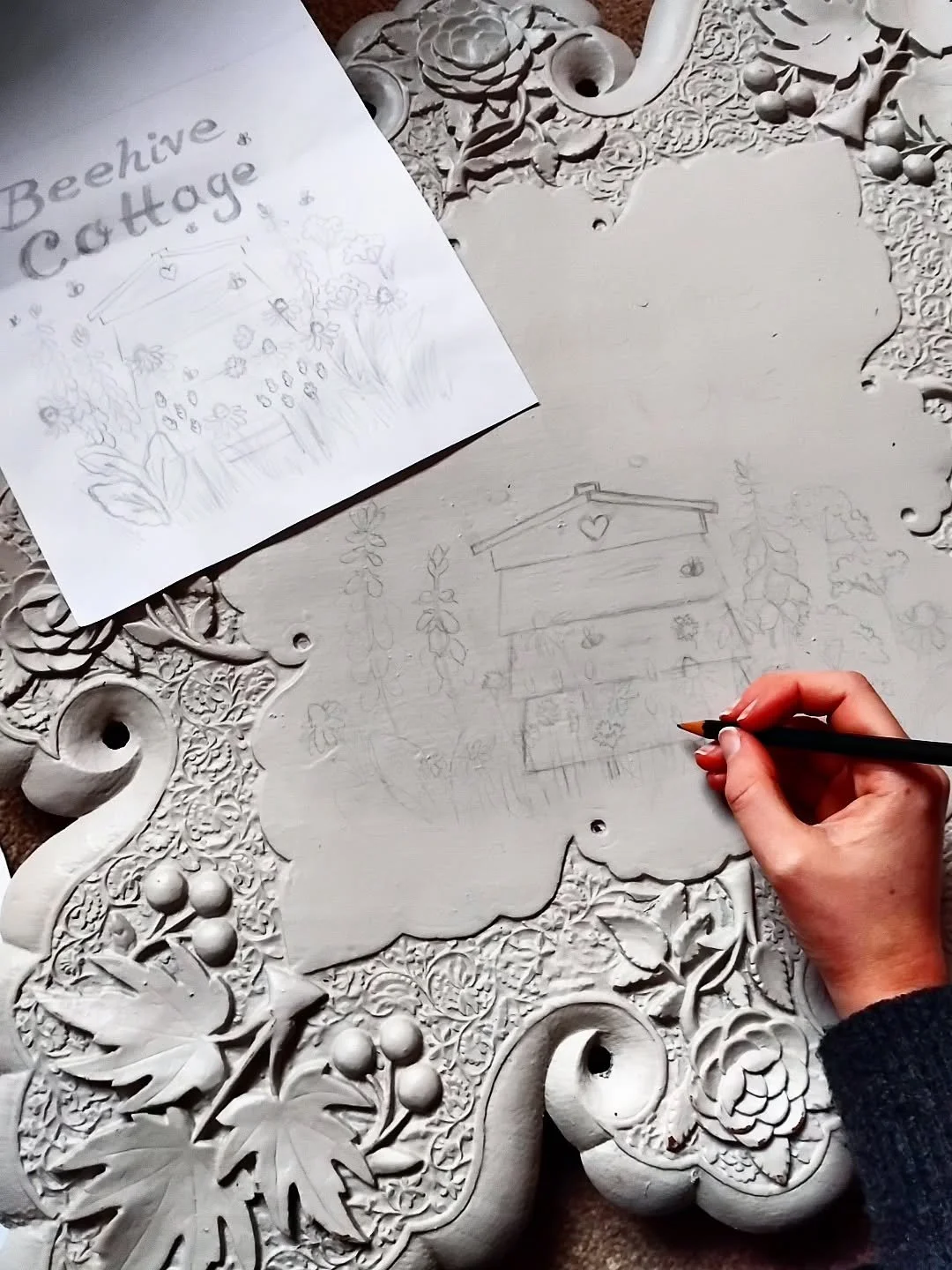 Greetings, lovely earthlings 👋 I'm alive! I've been being a big ol' self-care focused hibernating hermit (i.e. giving this chronically over-stimulated brain a rest from social media).

Anywho, I'm excited to share I've been quietly and happily worki