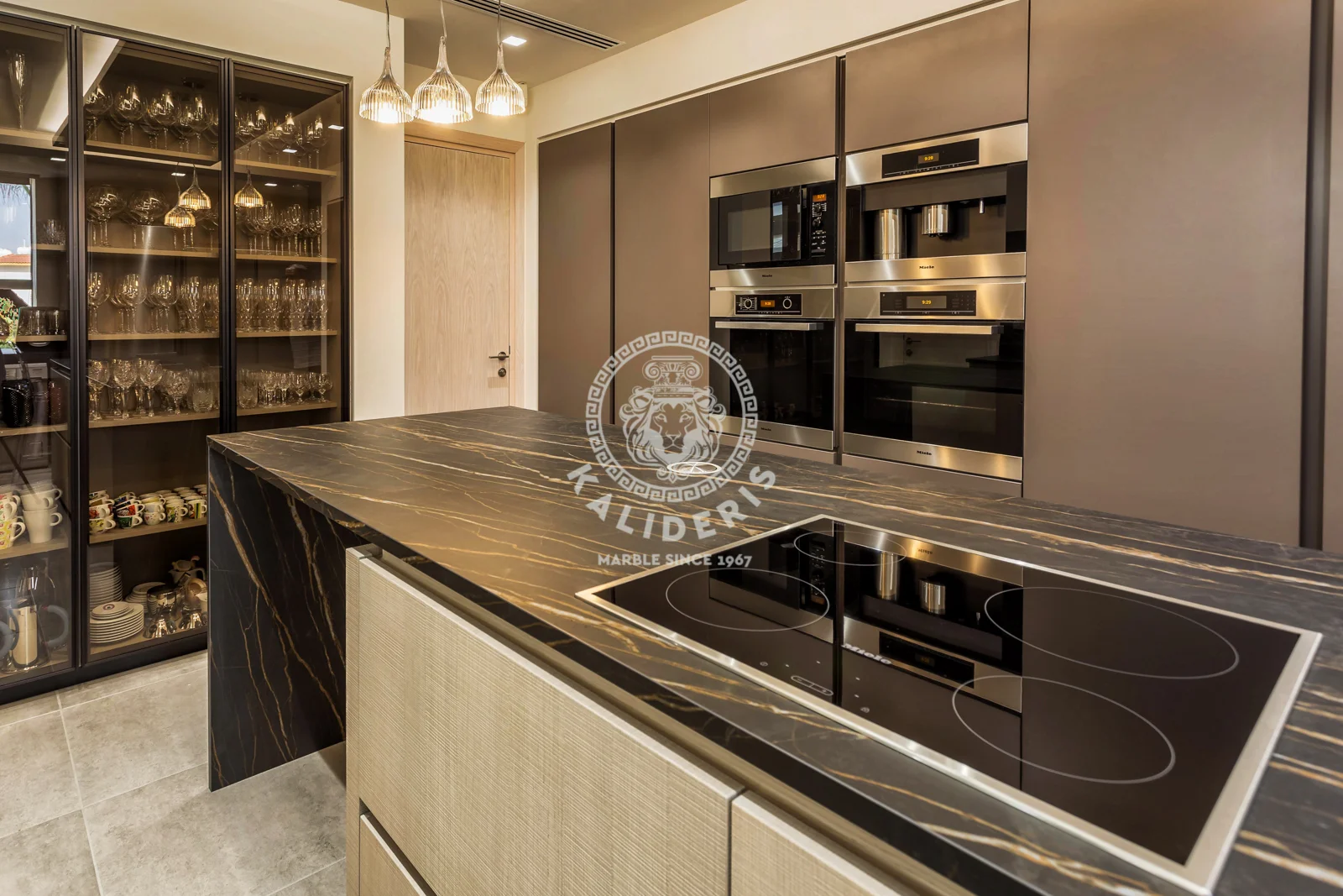 Larnaka Villa Kitchen-5.jpg