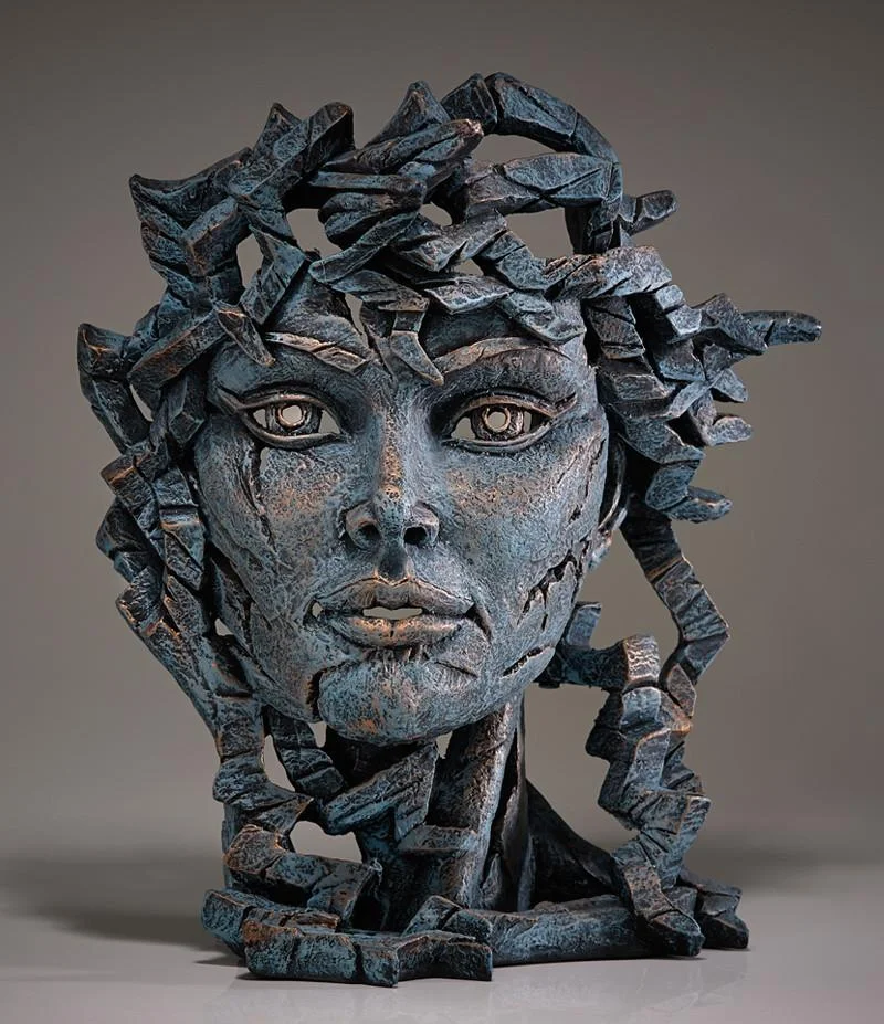 Venus_Bust-edge-scupluture.jpg