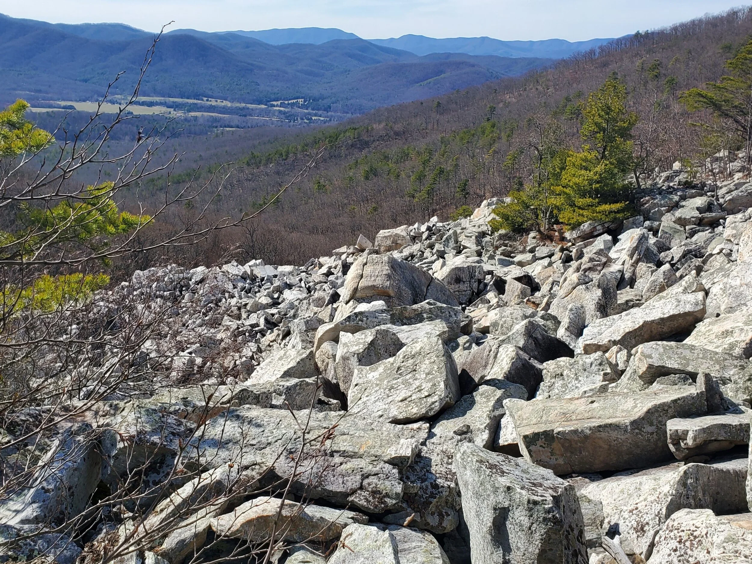 Devil’s Marbleyard Hike: 