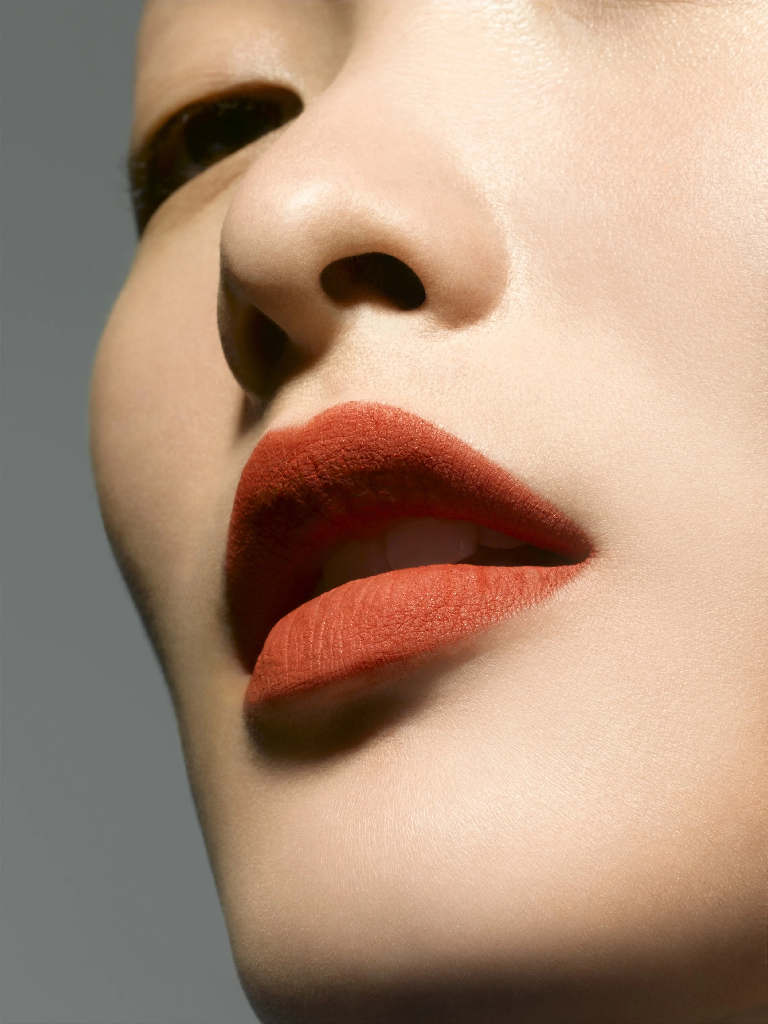 cos-fc-lips_137.jpg