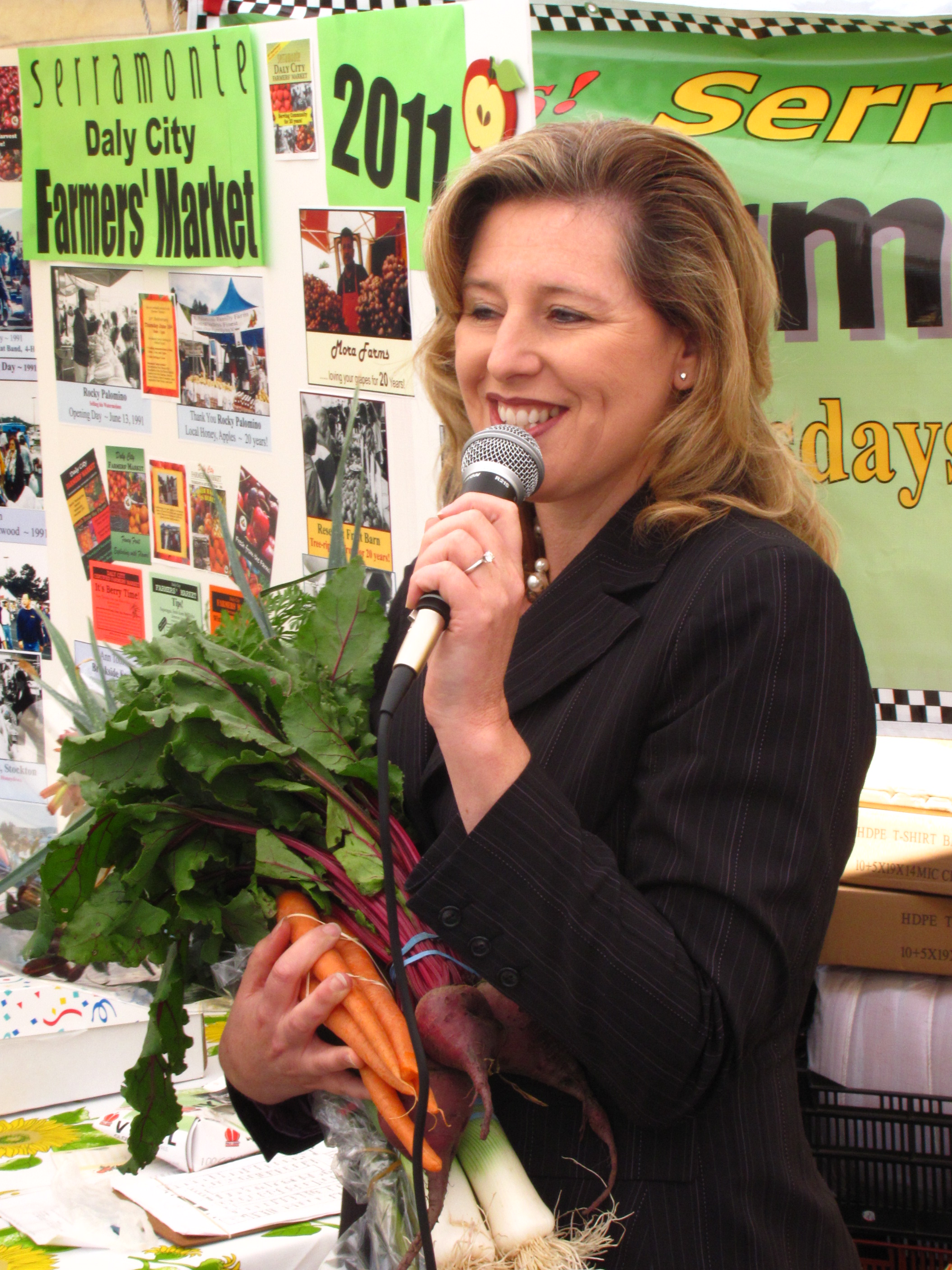 Daly City 20th Anniversary 2011 Jennifer Duarte from Serramonte Center.JPG