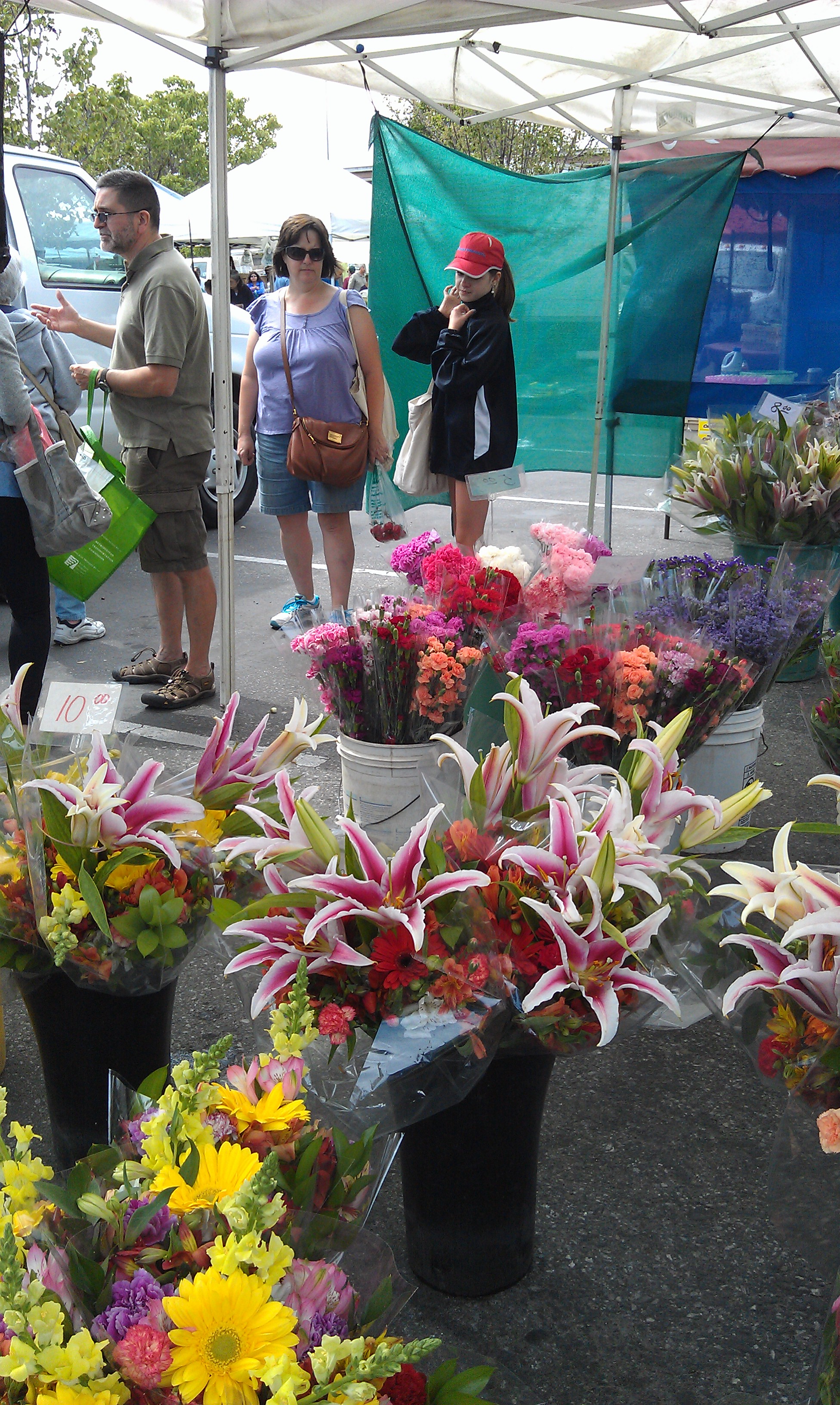 Flowers at San Jose Blossom Hill Farmers' Market