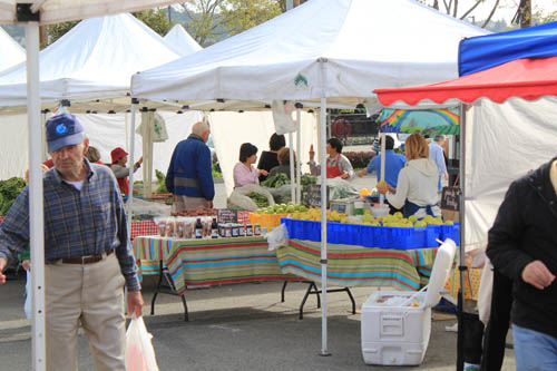 San Leandro Farmers' Market at Bayfair Center