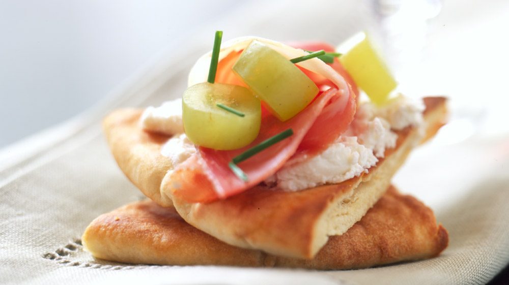 prosciutto-and-pita-triangles-1000x561.jpg