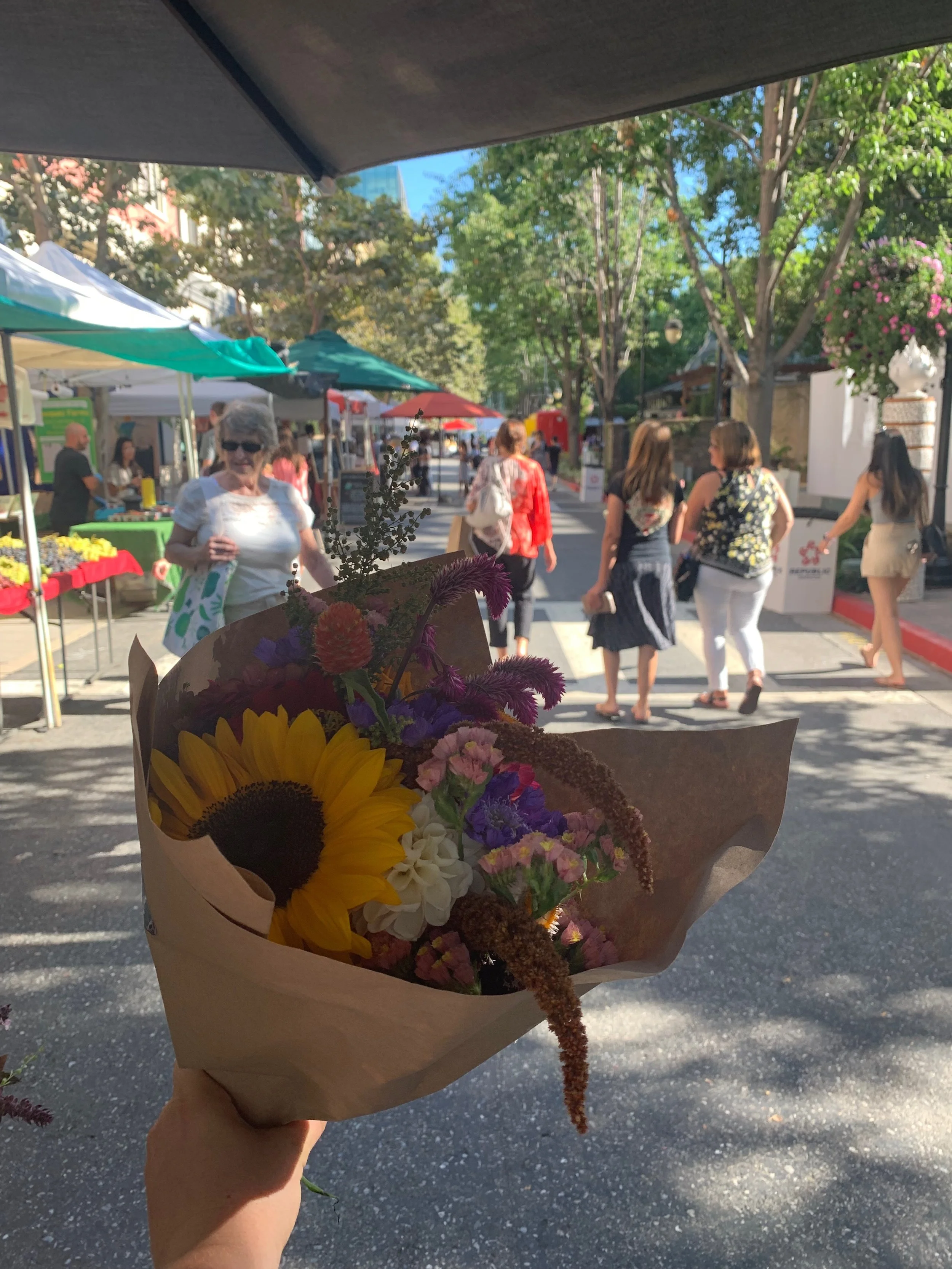Santana Row Farmers' Market Closing Day