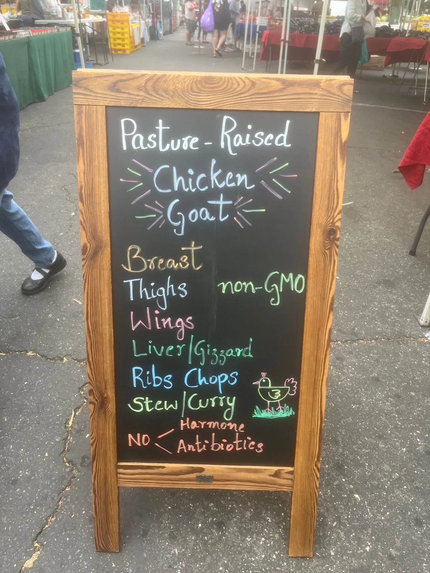 Get ready for Labor Day weekend and stock up on summertime produce, fresh salsas, hummus, and cuts of meat for the grill!
Thank you all that grow our food and make delicious artisan food for our communities! Enjoy the market today from 9am-1pm! H