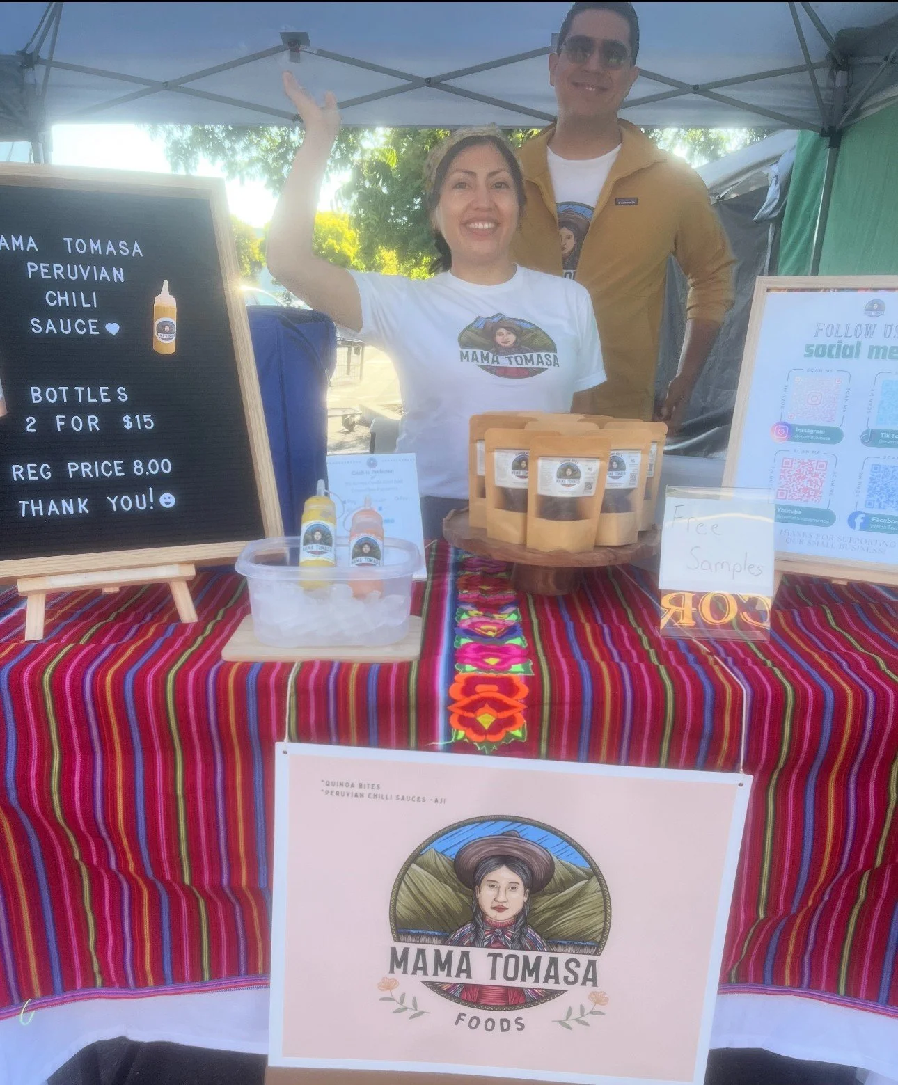 Looking for some nice gifts for friends and family this holiday season.  Head to market and find a wonderful selection of farm fresh gifts.  @mamatomasa has chocolate quinoa bites and  Peruvian sauces!  Head over to market today from 9am-1pm and say 