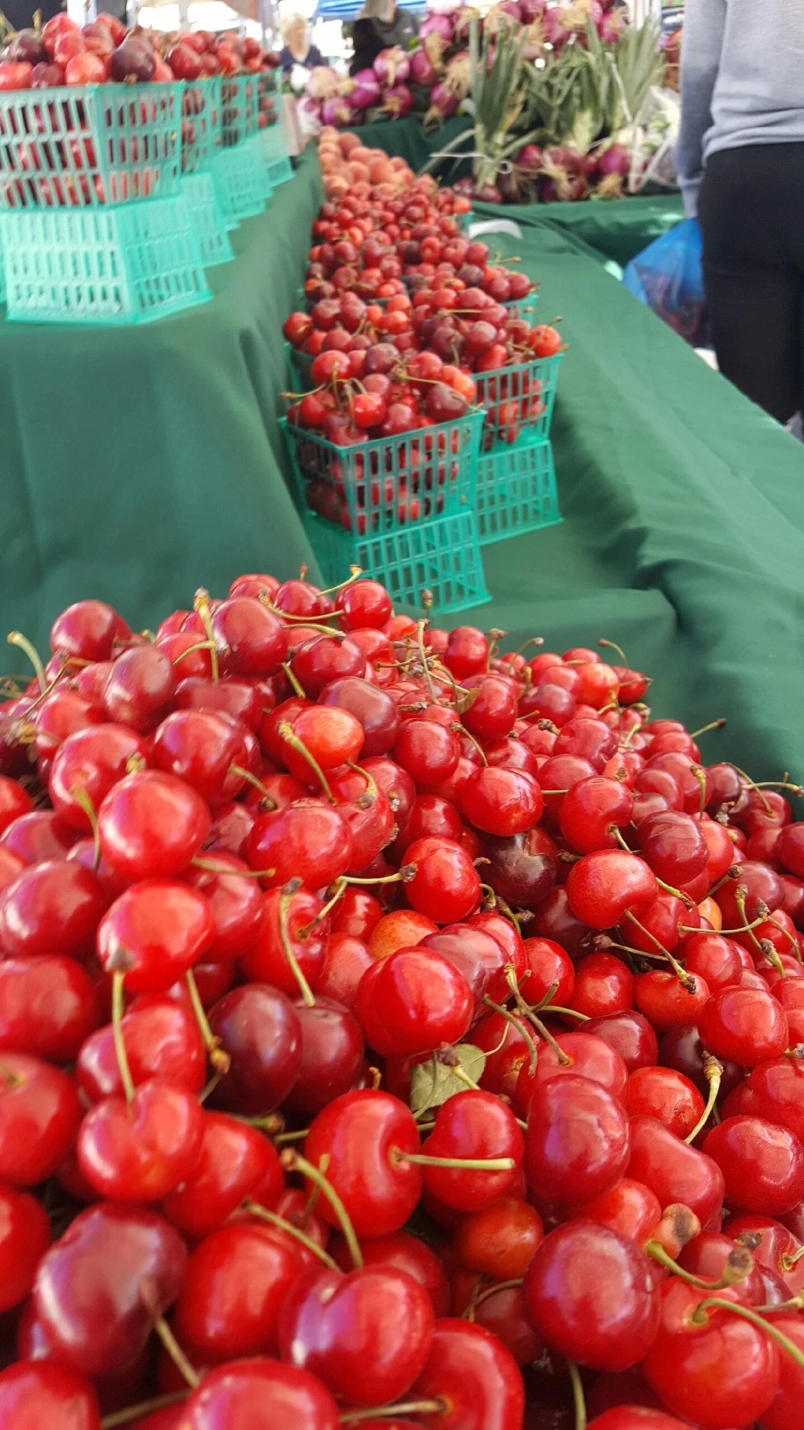  Market relocates to Caltrain lot on Butterfield Blvd
