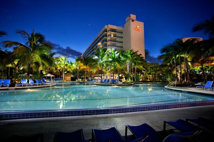 crowne-plaza-hollywood.jpg