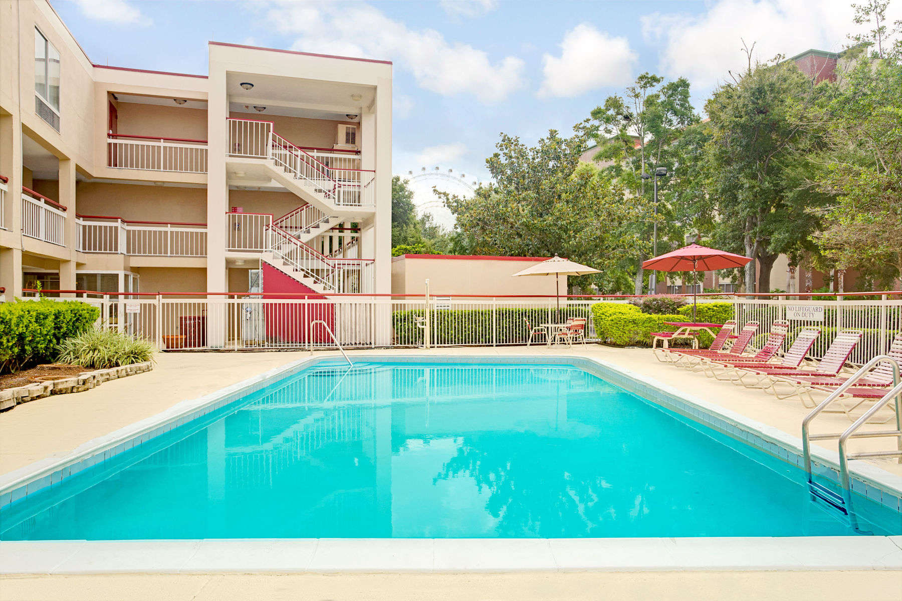 17833_pool_view_1.jpg