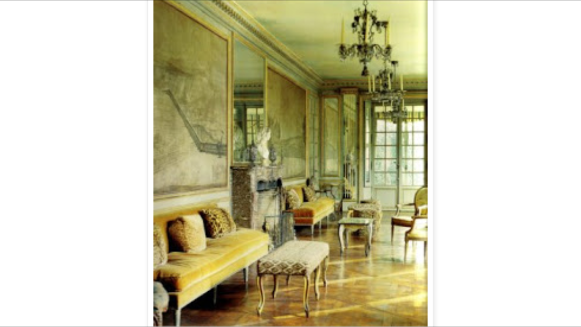 Elsie de Wolfe Versailles early 20cent.PNG