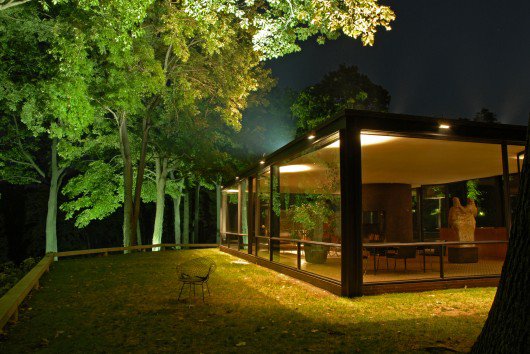 Richard Kelly lighting Philip Johnson's Glass House