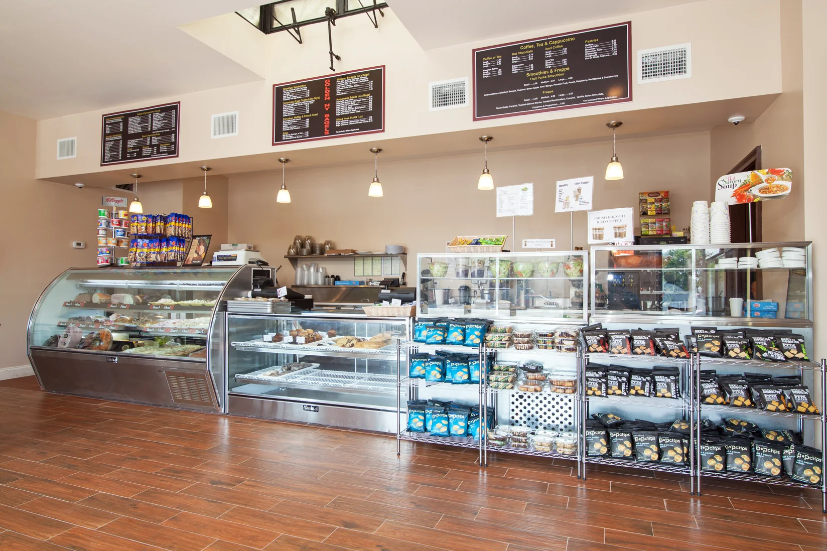 GoldenNYBagels_Counter_1.jpg