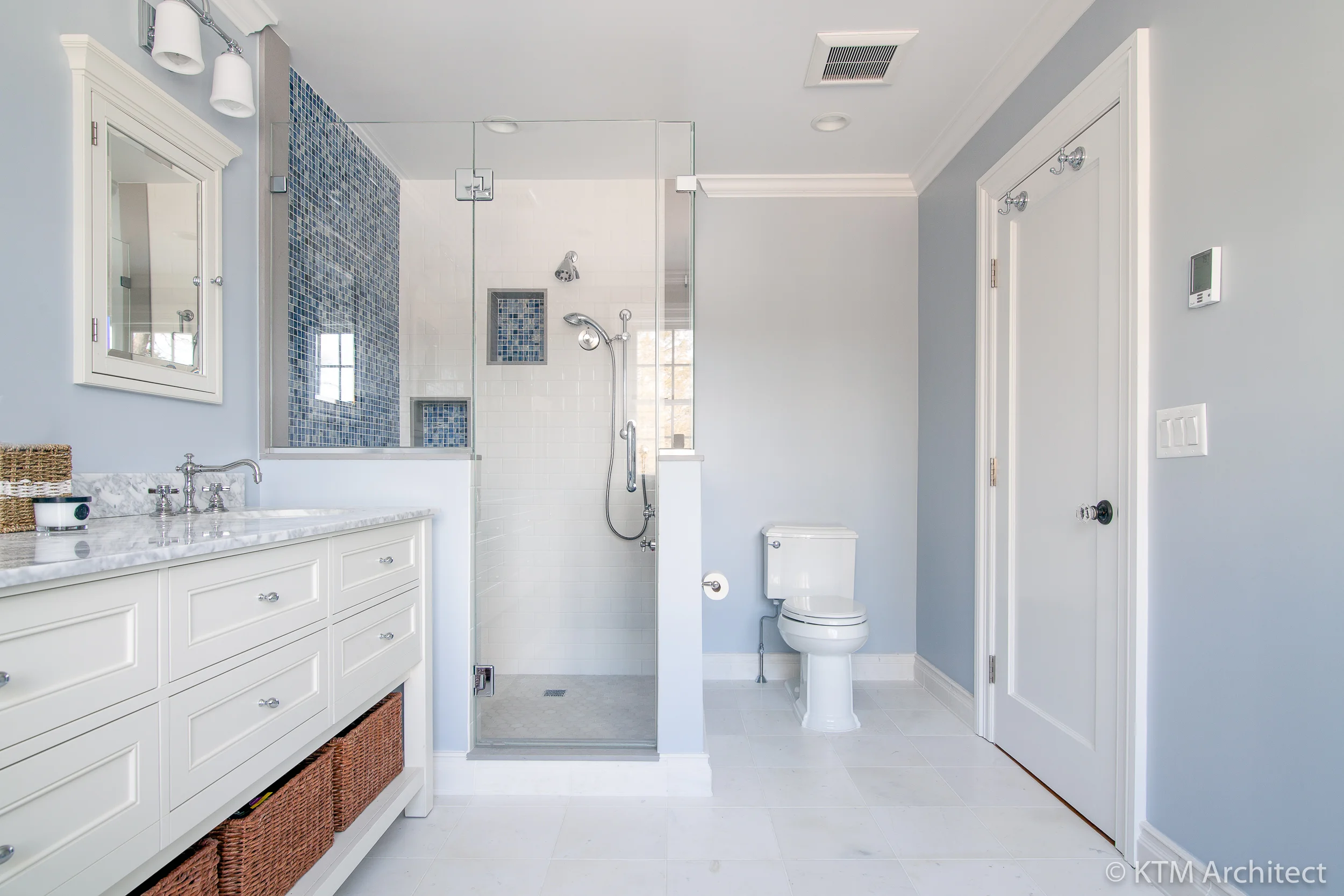 Holly_bath--3.jpg