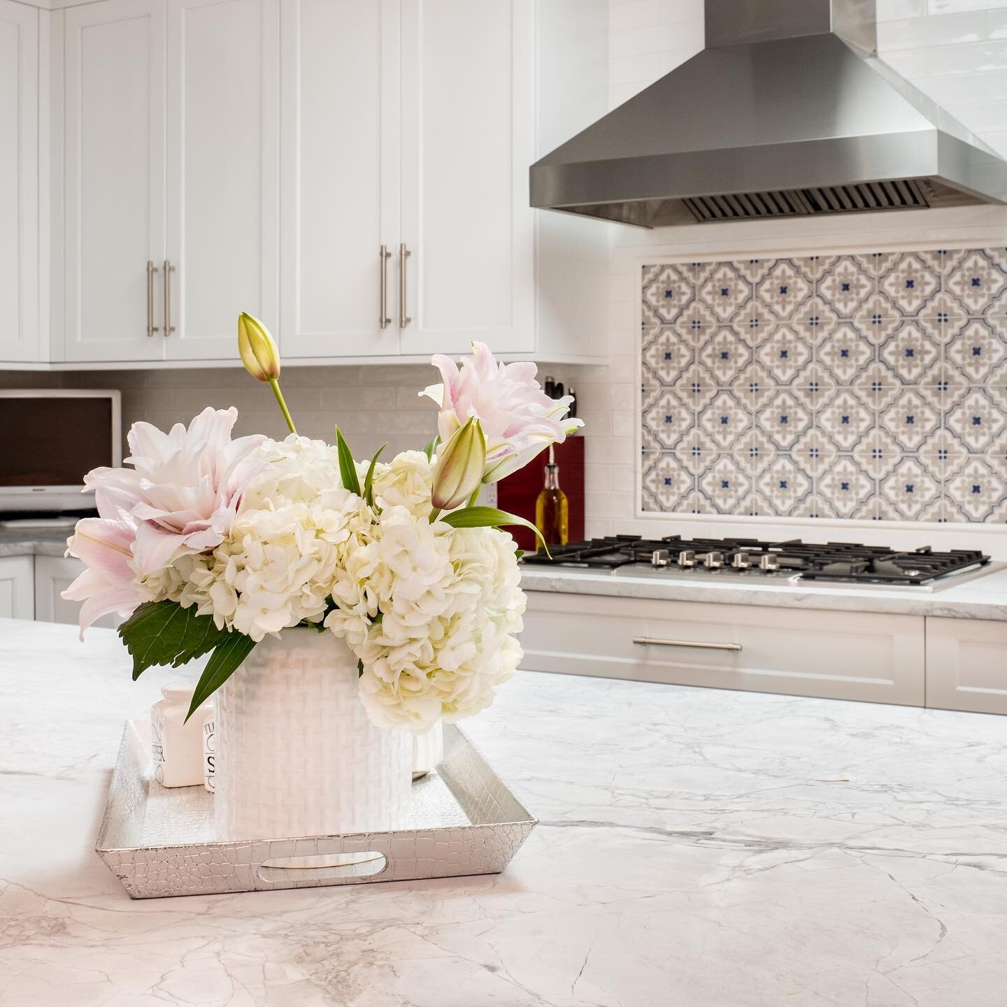 Happy Mother&rsquo;s Day from the KTM Team!  We definitely recommend giving flowers...to go with her new kitchen ! #mothersday #mothersdaygift #kitchendesign #makemomhappy #architect #larchmont #larchmontmoms #westchestercounty #kitchenremodel #beaut