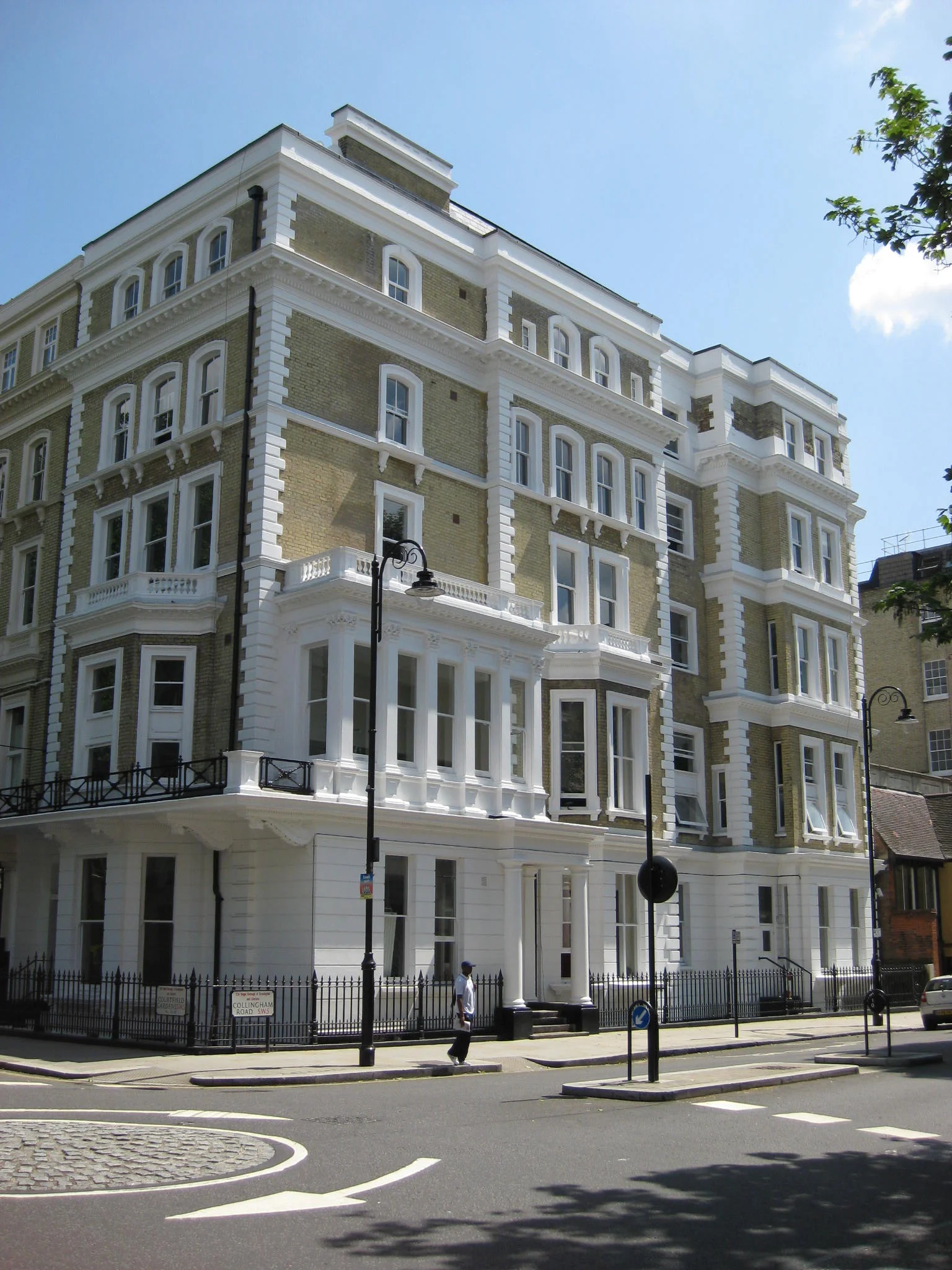 kensington exterior.JPG