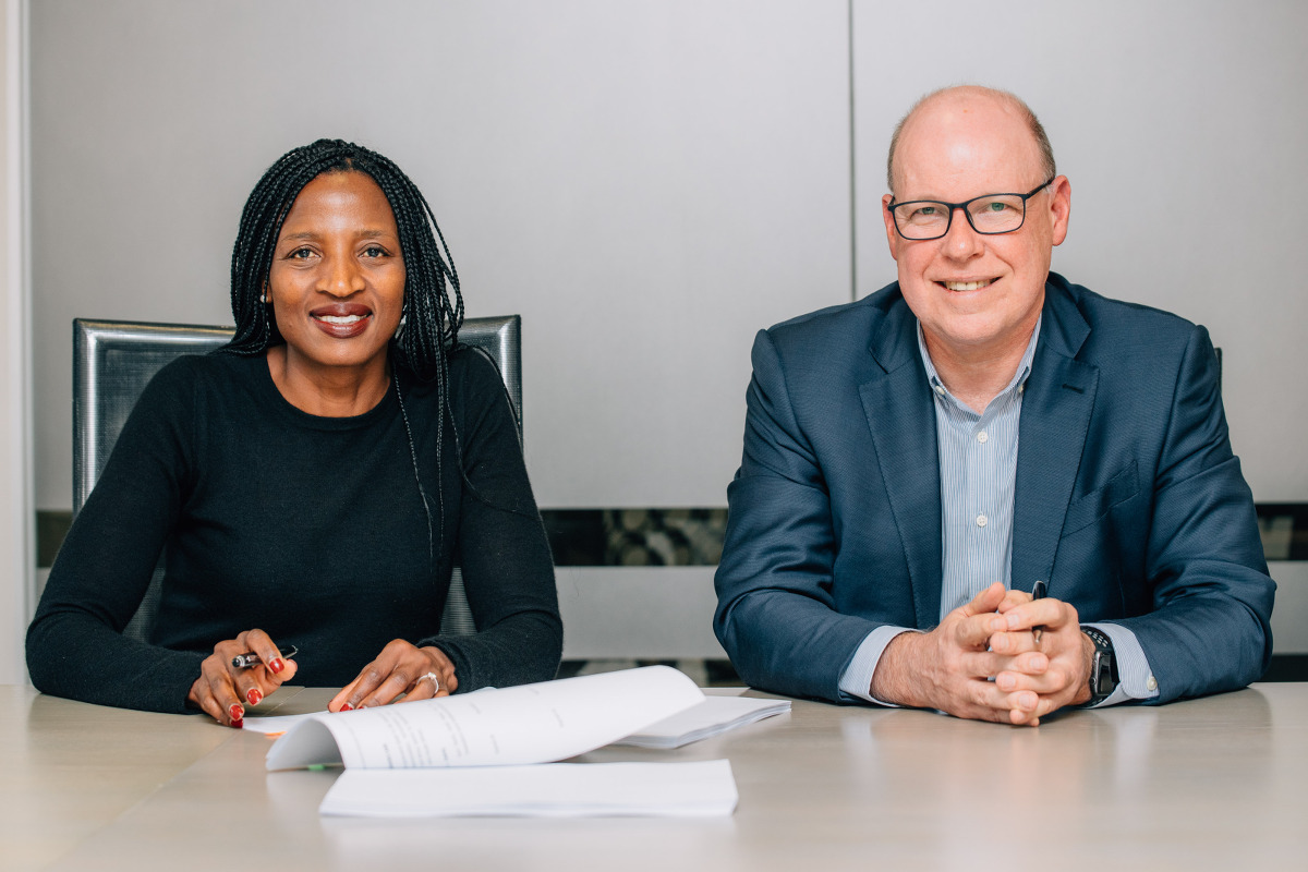 WDBIH Chief Executive Faith Khanyile with RPC Astrapak Chief Executive Robin Moore at the WDBIH offices in Johannesburg.