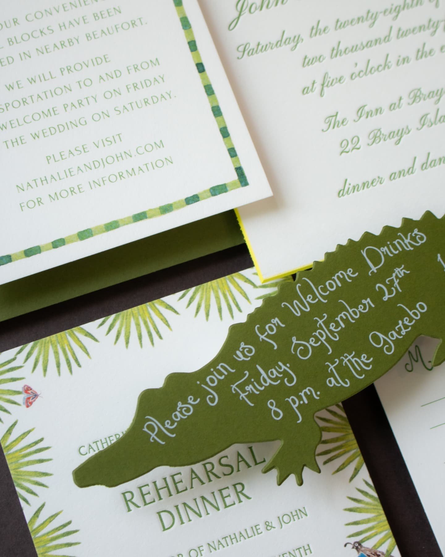 🐊🌴✨ 👁️👄👁️
*
*
*
*
Art by:@nath_car
*
*
*
*
Specs:
Paper | 236# Savoy Brilliant White
Keaykolour Meadow Envelope + Alligator 
Printing | Digital + Letterpress
Finishing | Custom Die Cut, Beveled Edges, + Edge Paint
*
*
*
*
#letterpress #stationer