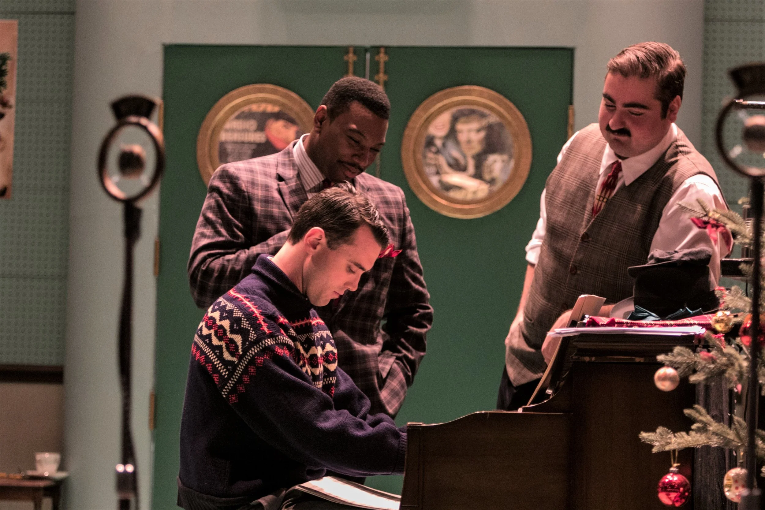 'IT'S A WONDERFUL LIFE' IS A JOYFUL SURPRISE AT SHAKESPEARE THEATRE: REVIEW