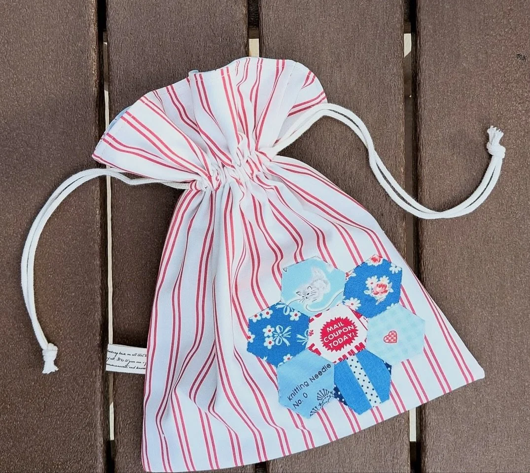 Good morning!!
We are so happy to share our day two maker @fabricmutt  with you! Heidi has made the sweetest drawstring bag and she has a giveaway as well! Head on over to @fabricmutt and be sure to see our maker from yesterday @creekgardenscrafts 
F