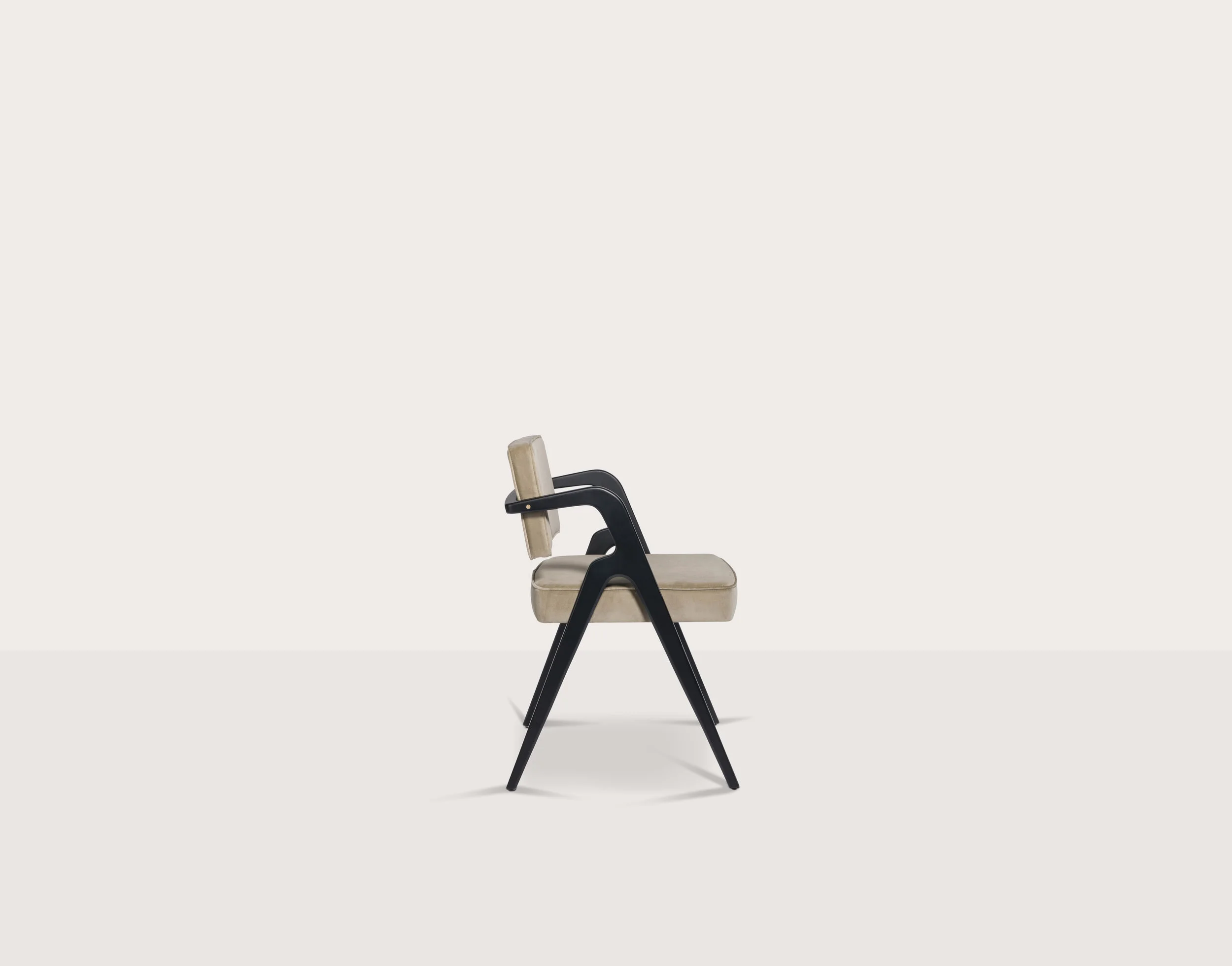 Luteca_Eugenio-Dining-Chair_Black-Khaki-Velvet_S-W.jpg