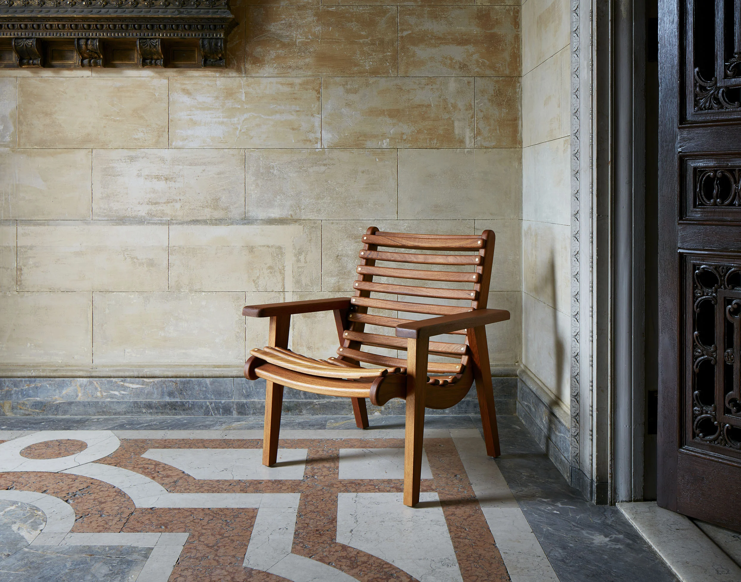 Luteca-Manor SM Armchair-3.jpg
