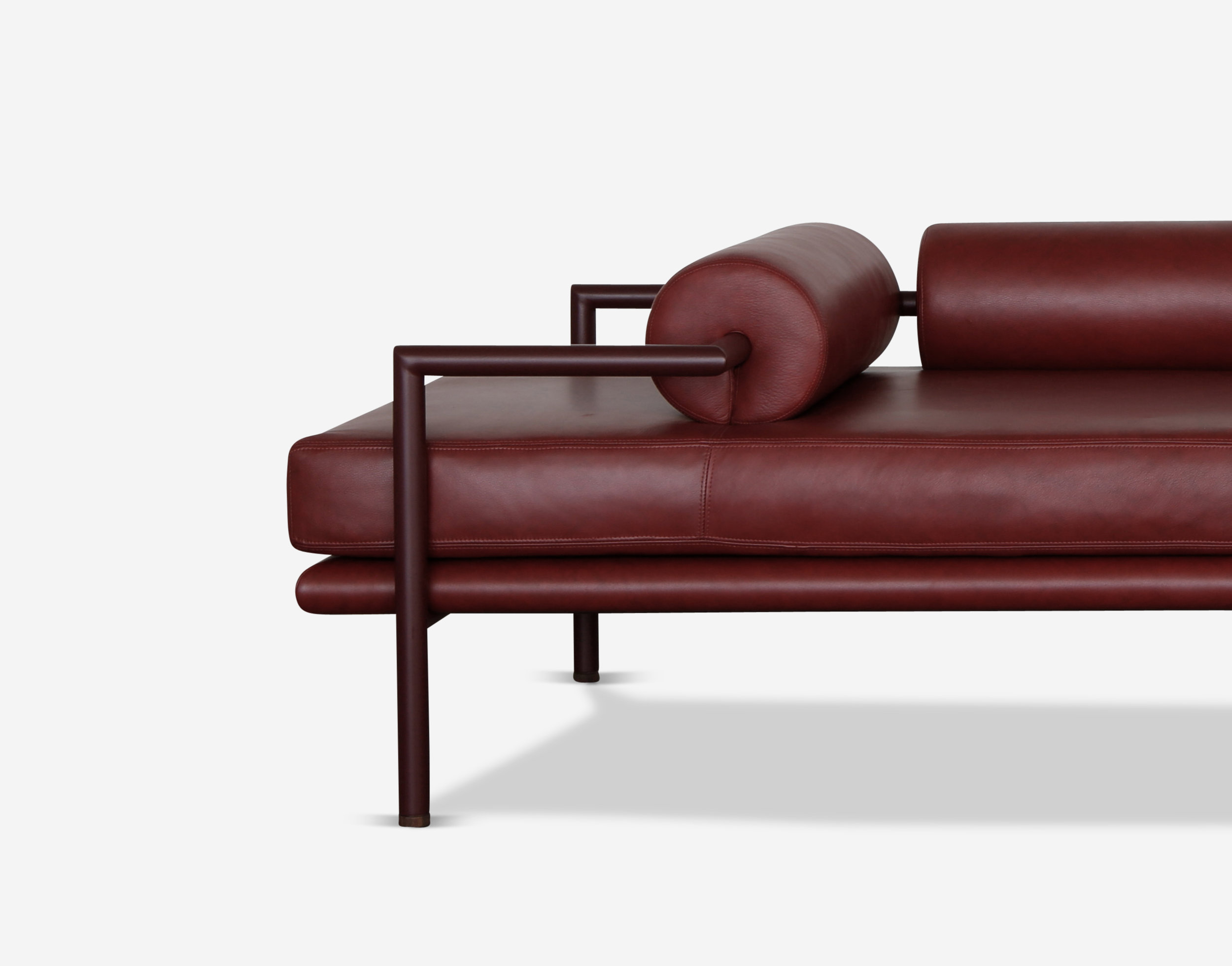 Luteca_JI_Dorcia -Daybed_Red Leather_D-W.jpg