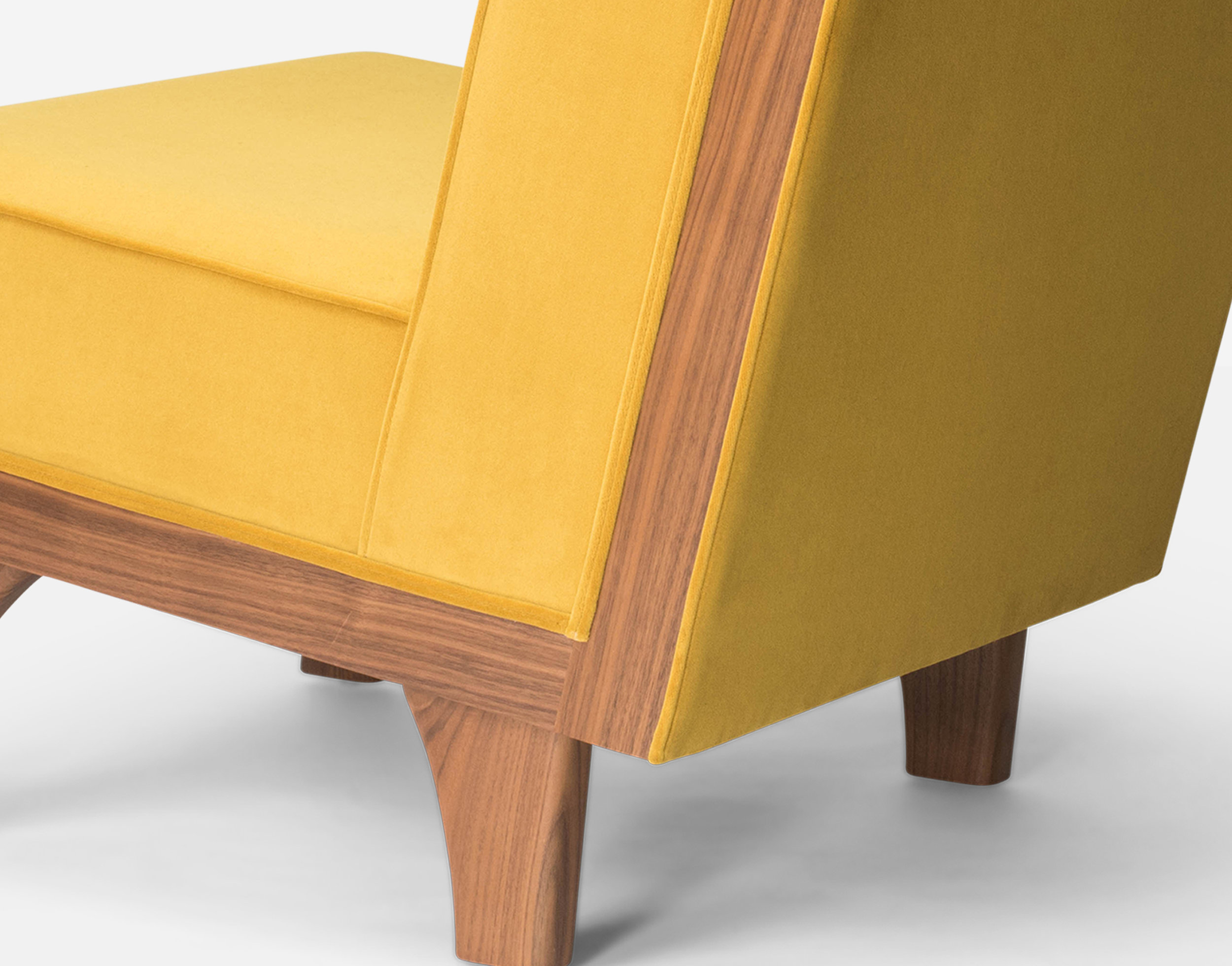 Luteca_MvB_Line-Lounge Chair_Yellow-Velvet_Walnut_D-W.jpg