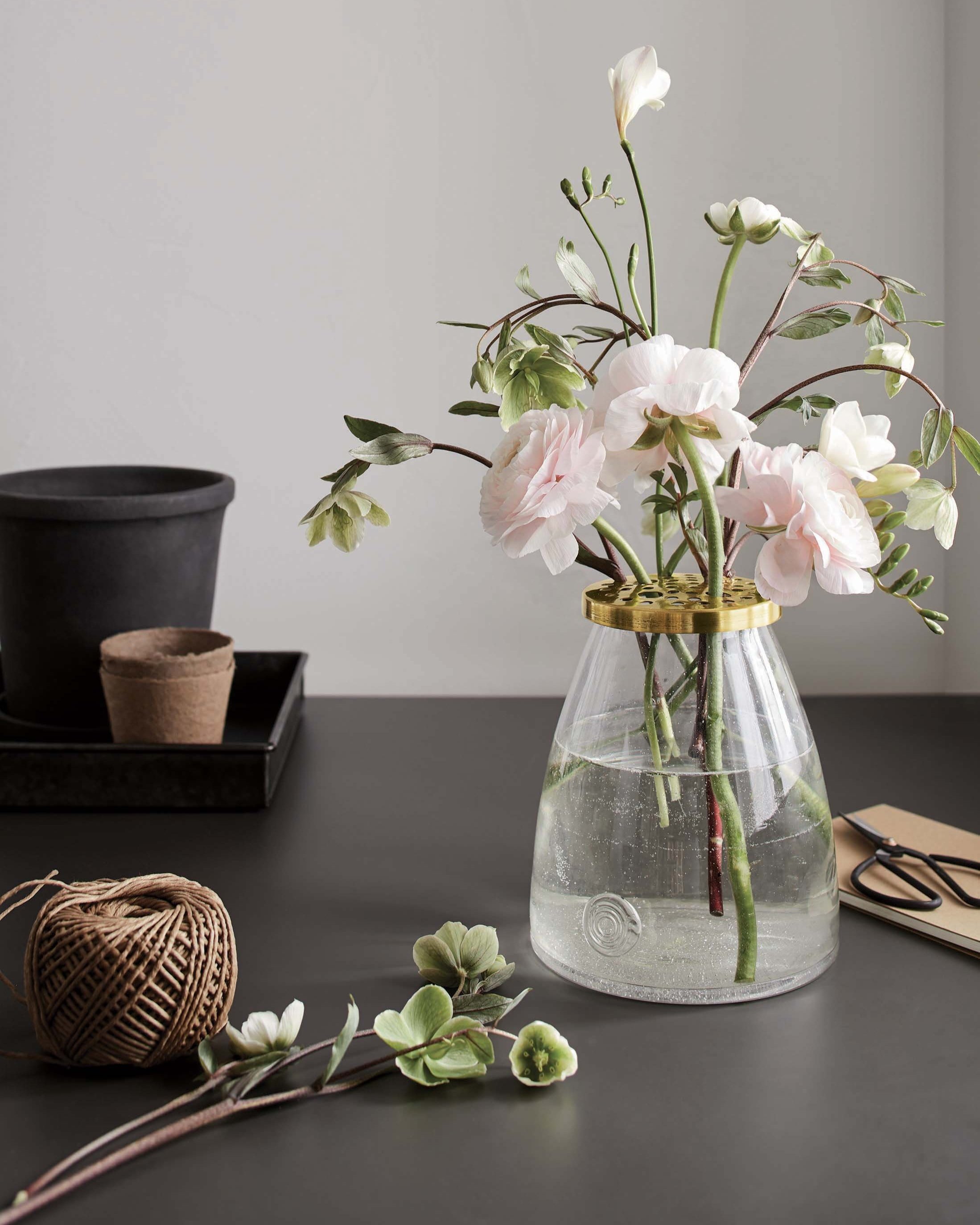 C-000692-01-086_065-01-1450_Glass+Vase+with+Brass+Metal+Floral+Frogger+%281%29.jpg