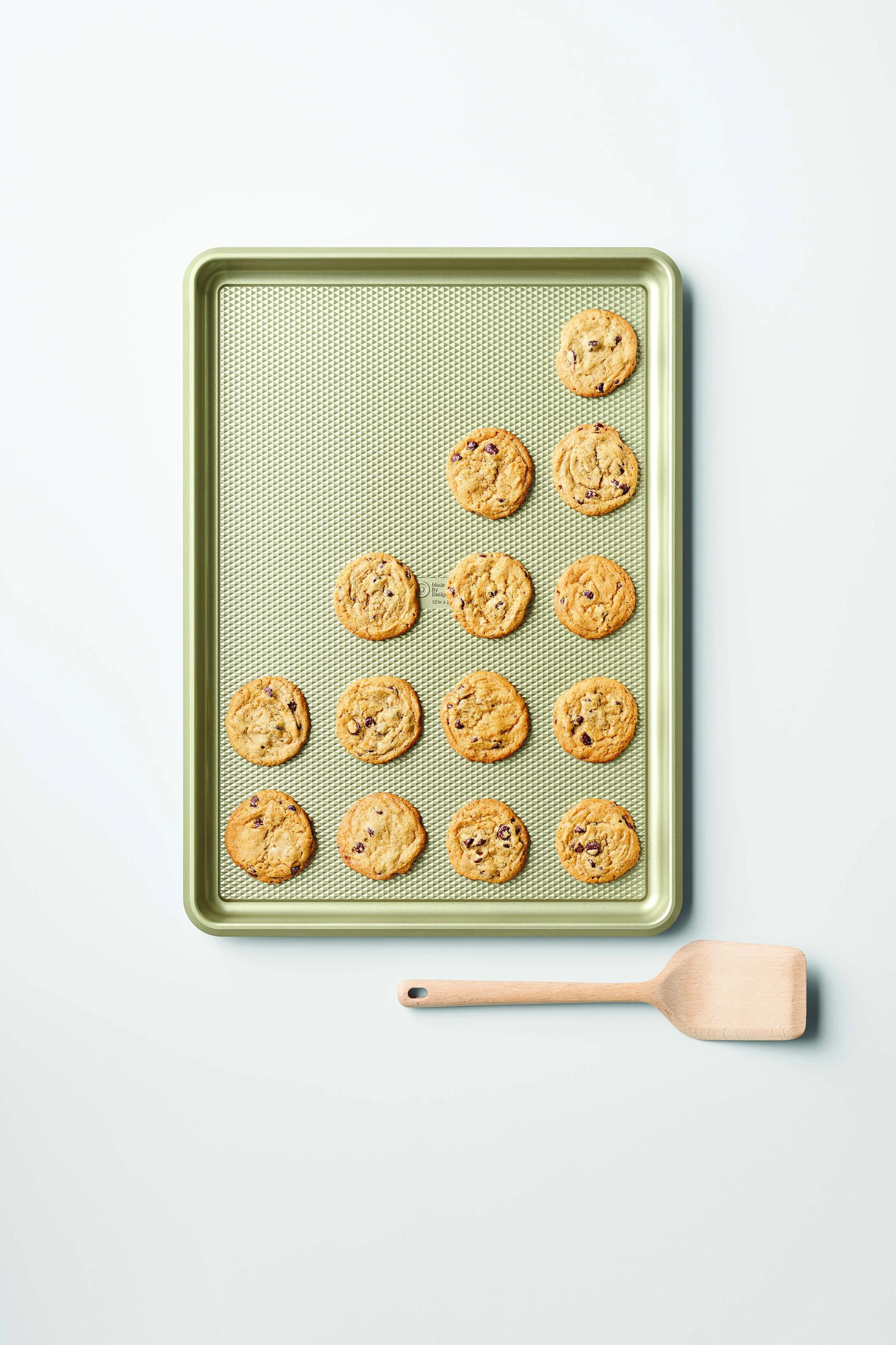 C-000963-01-060_070-02-4142_Made By Design 21X15 Mega Gold Cookie Sheet.jpg