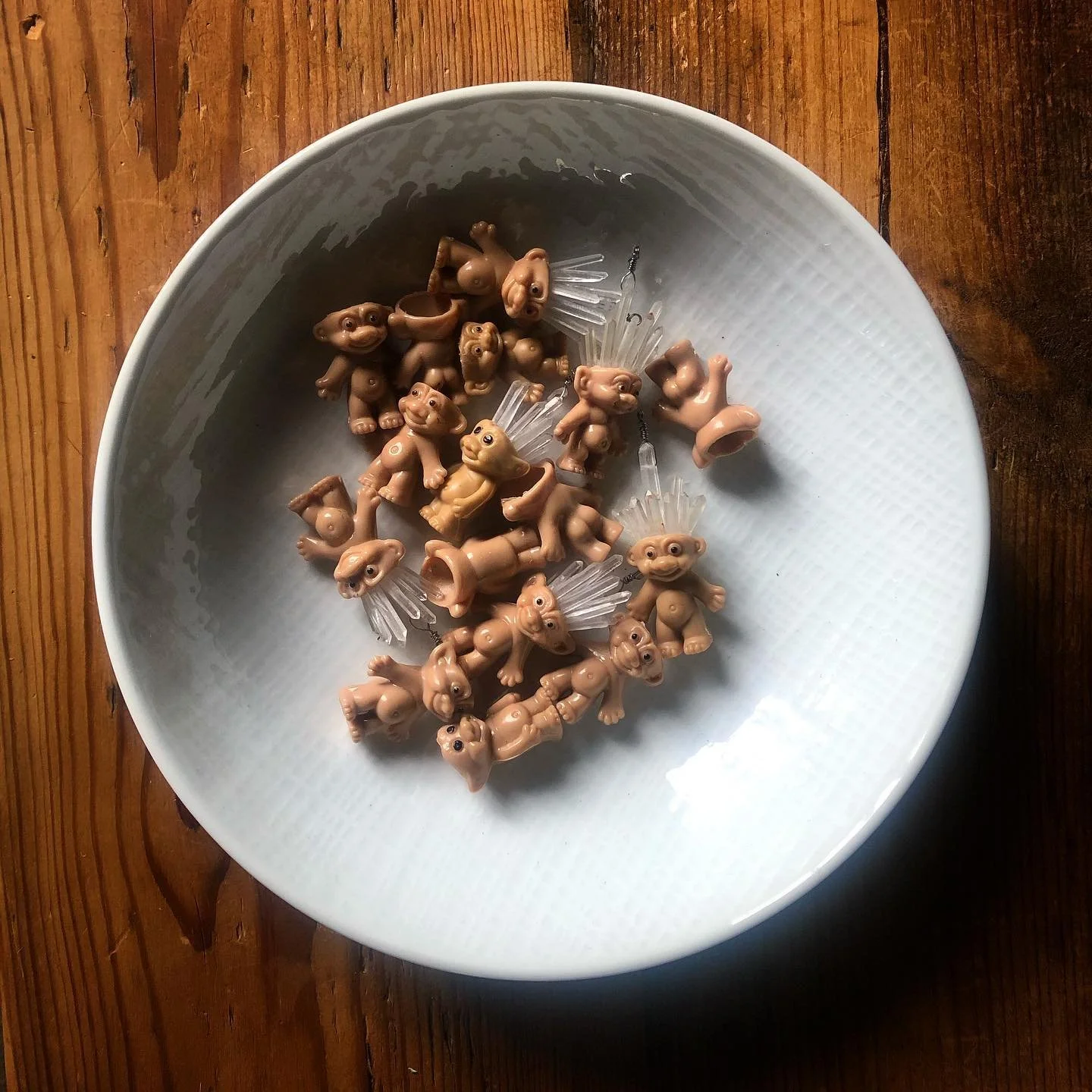 Every time I see this bowl of trolls I imagine they are cereal, and I have to stop myself from snackin on them. Catch &lsquo;em comin&rsquo; up on the Etsy store soon!

#worksinprogress #crystalbethanny #crystallbeth #crystals #crystaljewelry #trolls