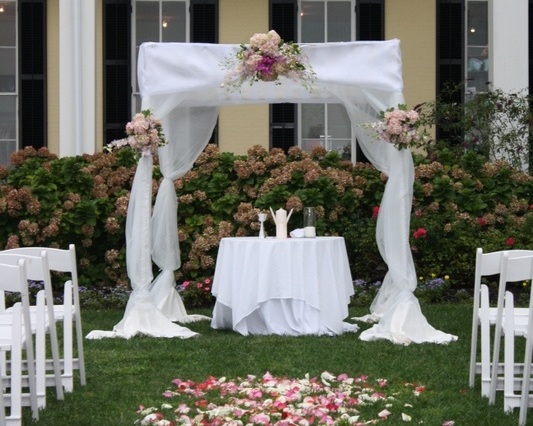 Chuppah - Fabric Pole Chuppah with Minimal Flowers and Medium Fabric (1,100)
