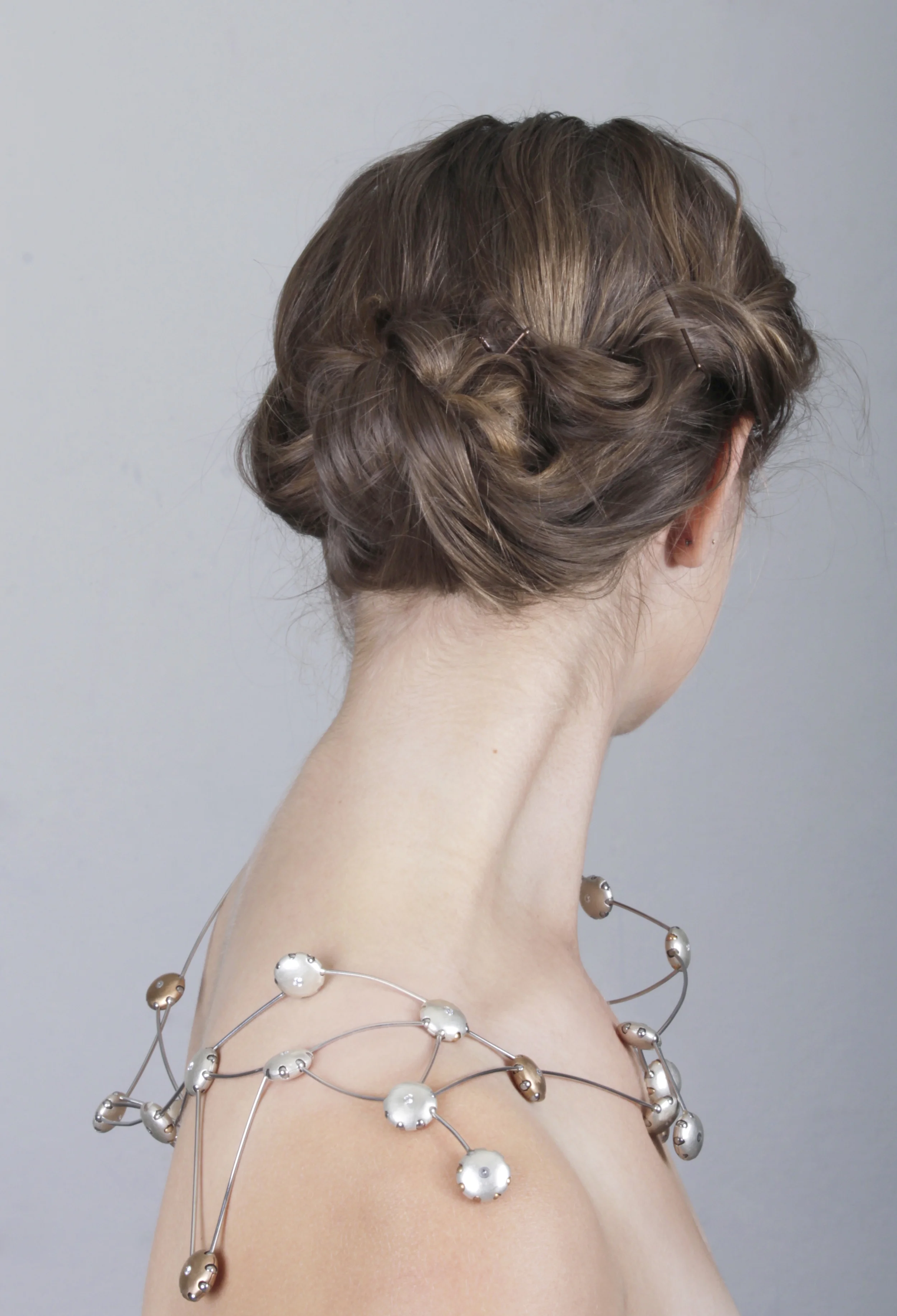 Friend network necklace 