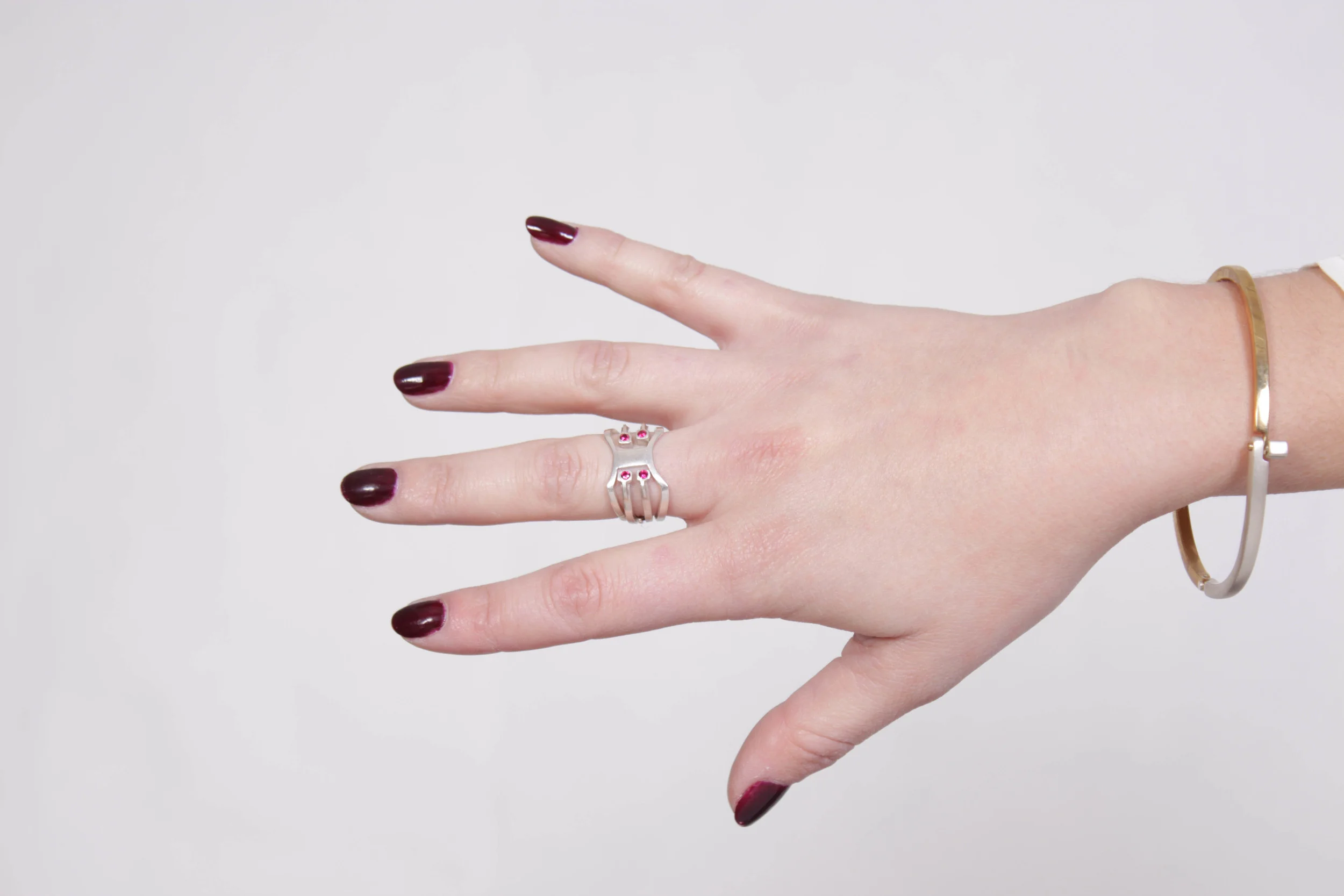 Interlocking ring + Oval manacle bracelet