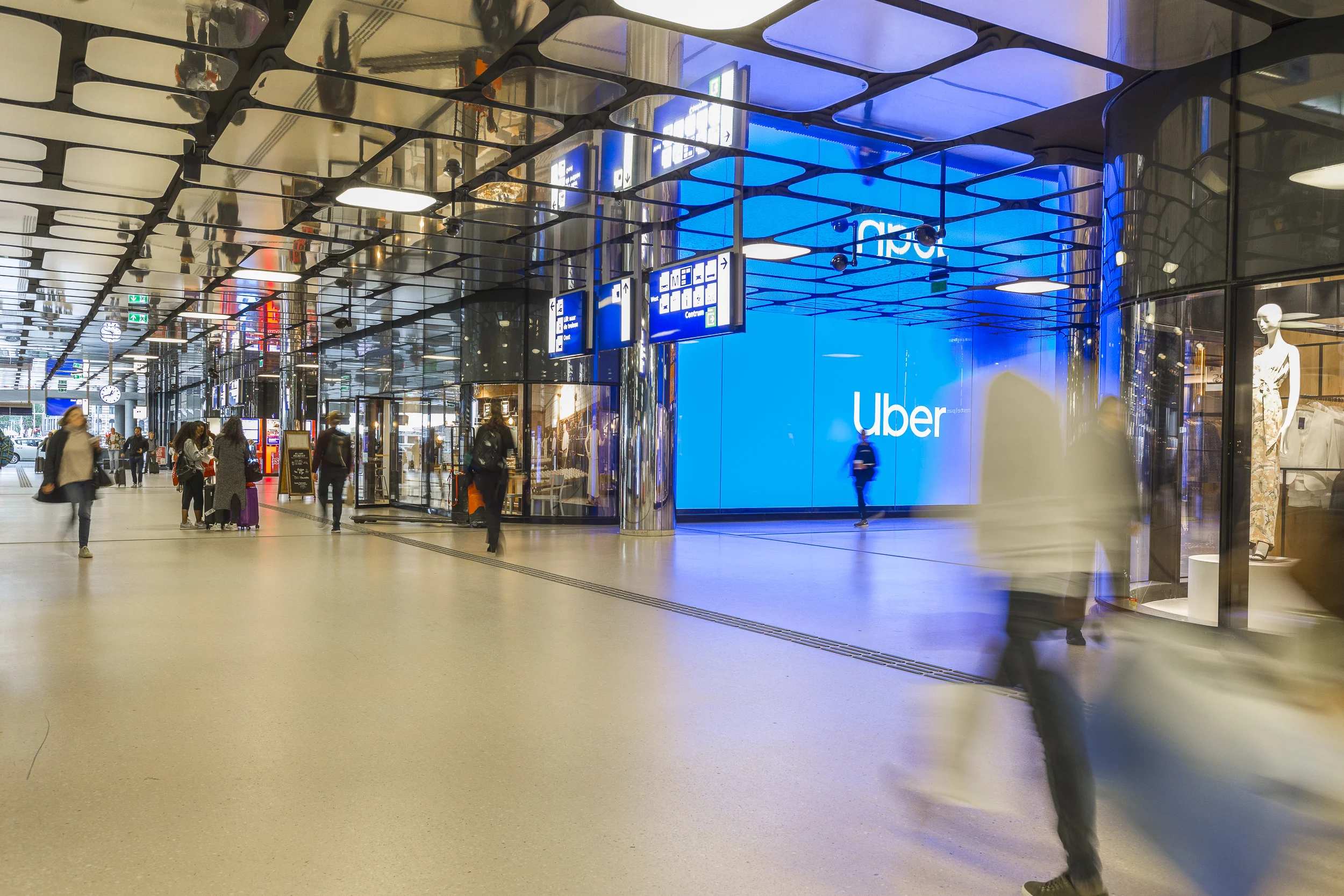 Copy of Amsterdam_GiantFlow_Oost_UberSafety_HR1.JPG