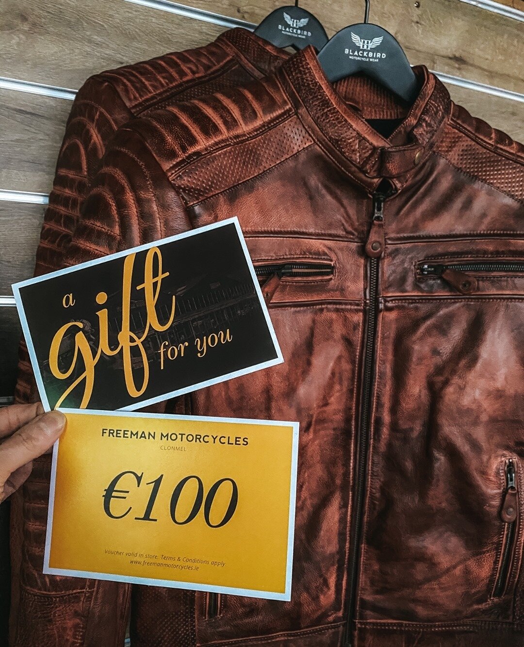 We have Gift Vouchers available in denominations of &euro;10, &euro;20, &euro;50 &amp; &euro;100. ⁠
⁠
Your motolover could use it towards a motorcycle service, a new helmet, parts for their bike, or even a kick-ass, stylish new jacket like this @blac