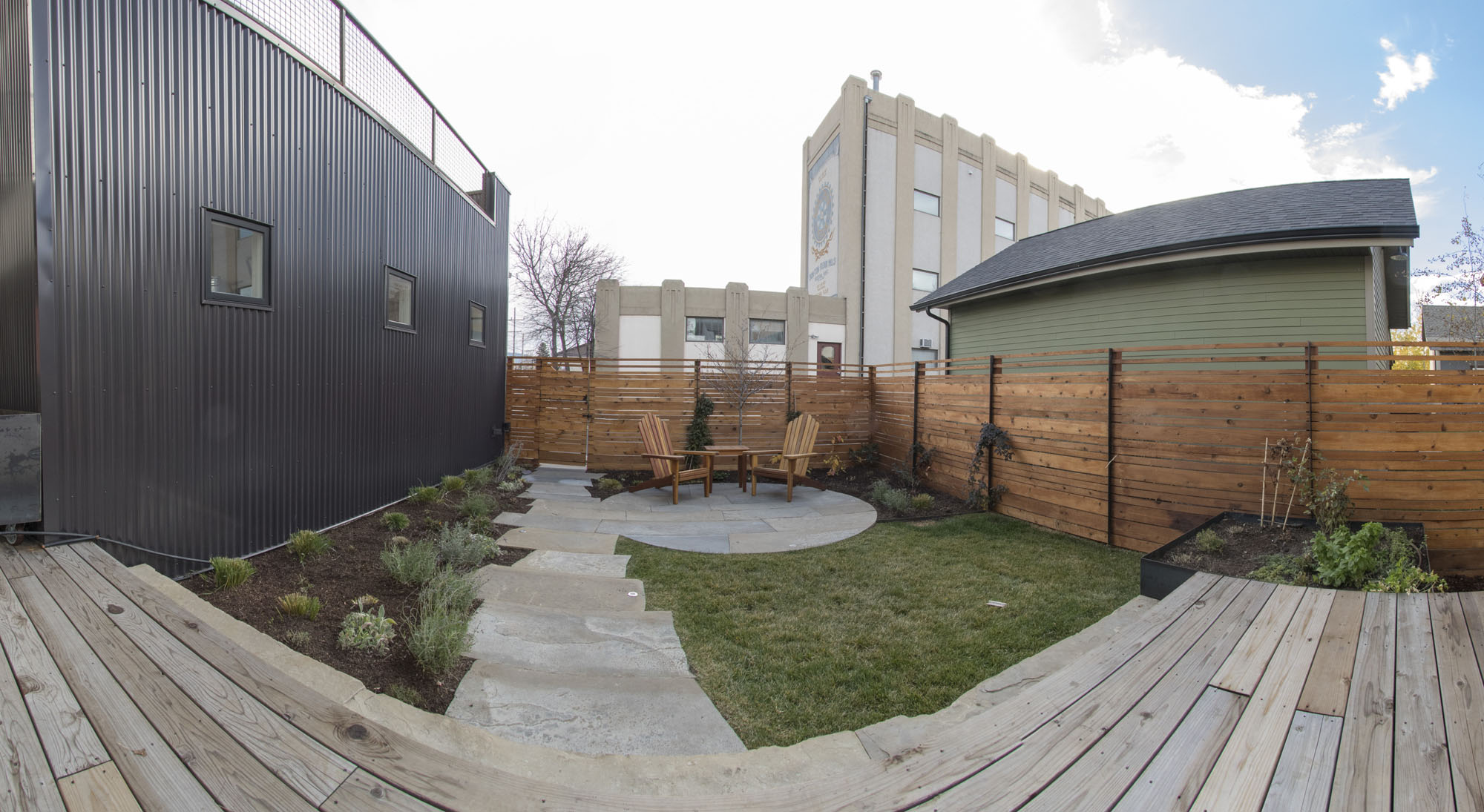 Cttonwood Backyard-2.jpg