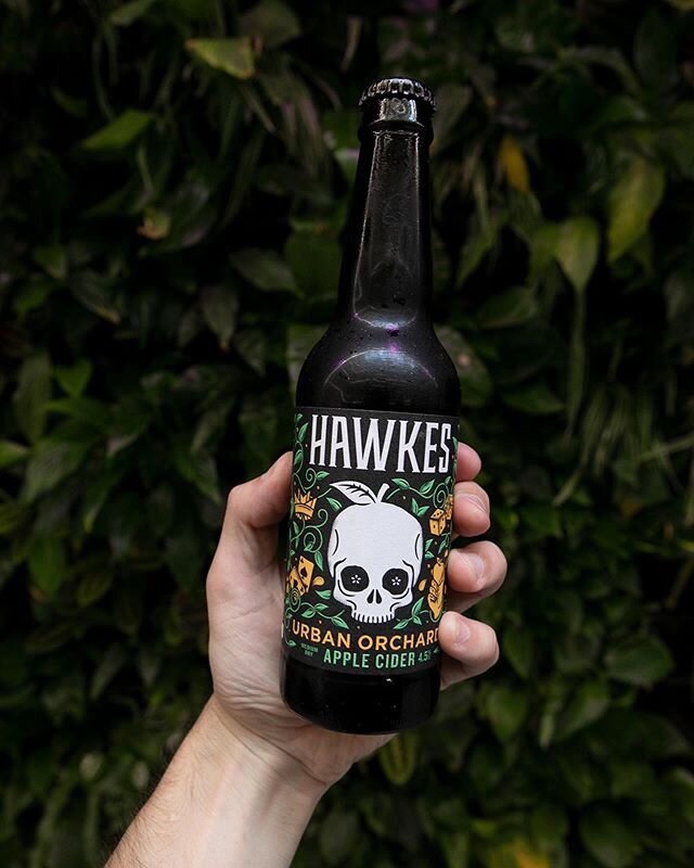 +30 degrees = @wearehawkes cider o&rsquo;clock at 5pm. Delivery and click &amp; collect - lardotakeaway.co.uk  #hawkescider #wearehawkes #cider #londonfields #hackney #londonmade #lardolondon #lardo #delivery