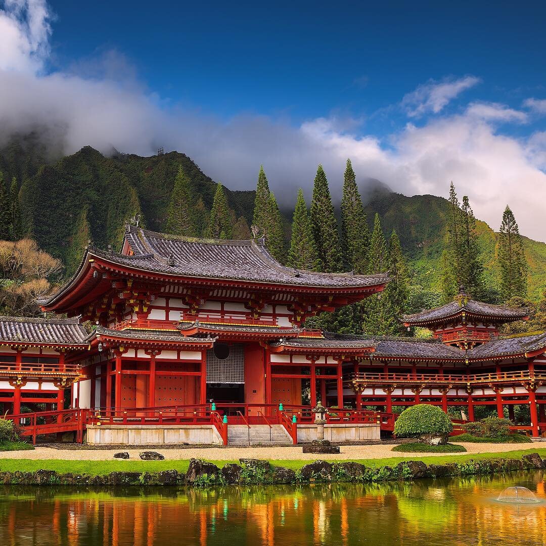 Peaceful and beautiful Byodo-In temple on O&rsquo;ahu, Hawai&rsquo;i. I haven&rsquo;t been to Japan, yet, but I hope I will, and soon.
.
.
.
.
.
.
.
.
.
#hawaii #byodointemple #oahu #hawaiilove&nbsp;#hawaiilife&nbsp;#hawaiicounty#hawaiimoments&nbsp;#