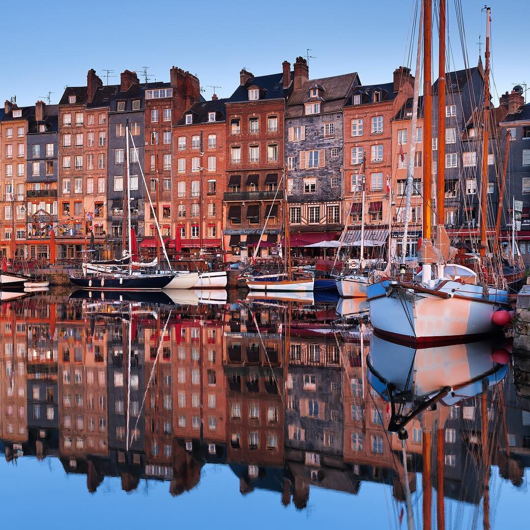 Honfleur is such a pretty city, especially the old port. 
After a few cold mornings with no luck, I had only one morning left to get the image I wanted. Normandy is well-known for it&rsquo;s rainy climate, and I thought I might be out of luck. 
Fortu