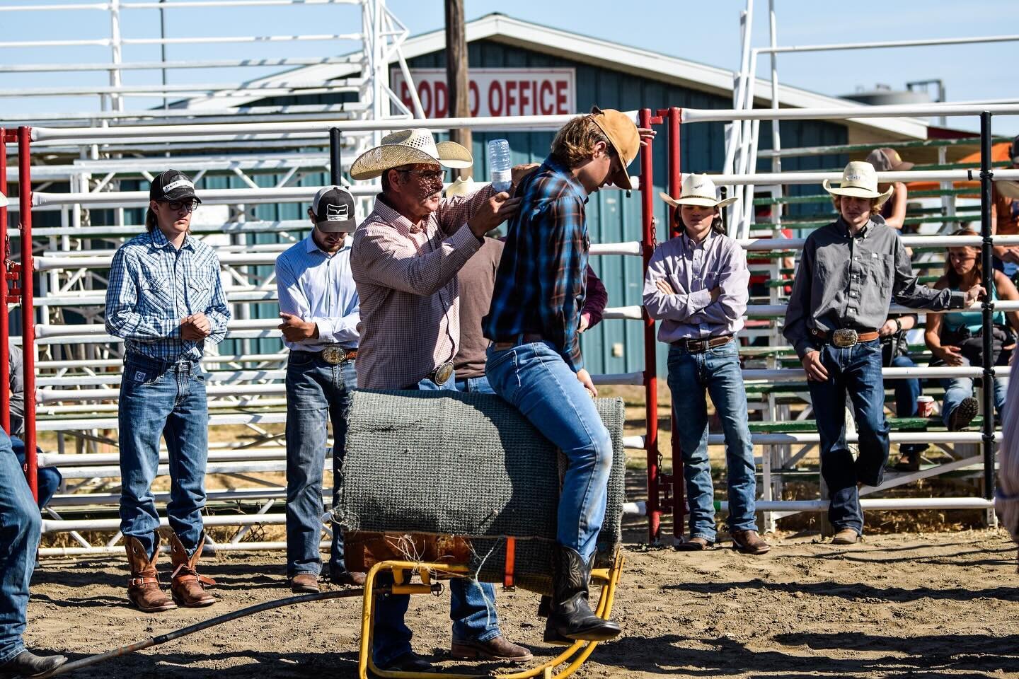 ❗️Rodeo School registration opens Monday March 25 at 10am on our website ❗️

Saddle Bronc- 16 to 21 years 
Bareback- 16 to 21 years
Barrel Racing- 12+ years 
Bull Riding- 15 to 18 years 
Bull Fighting- open
Breakaway Roping- 12+ years 

Registration 