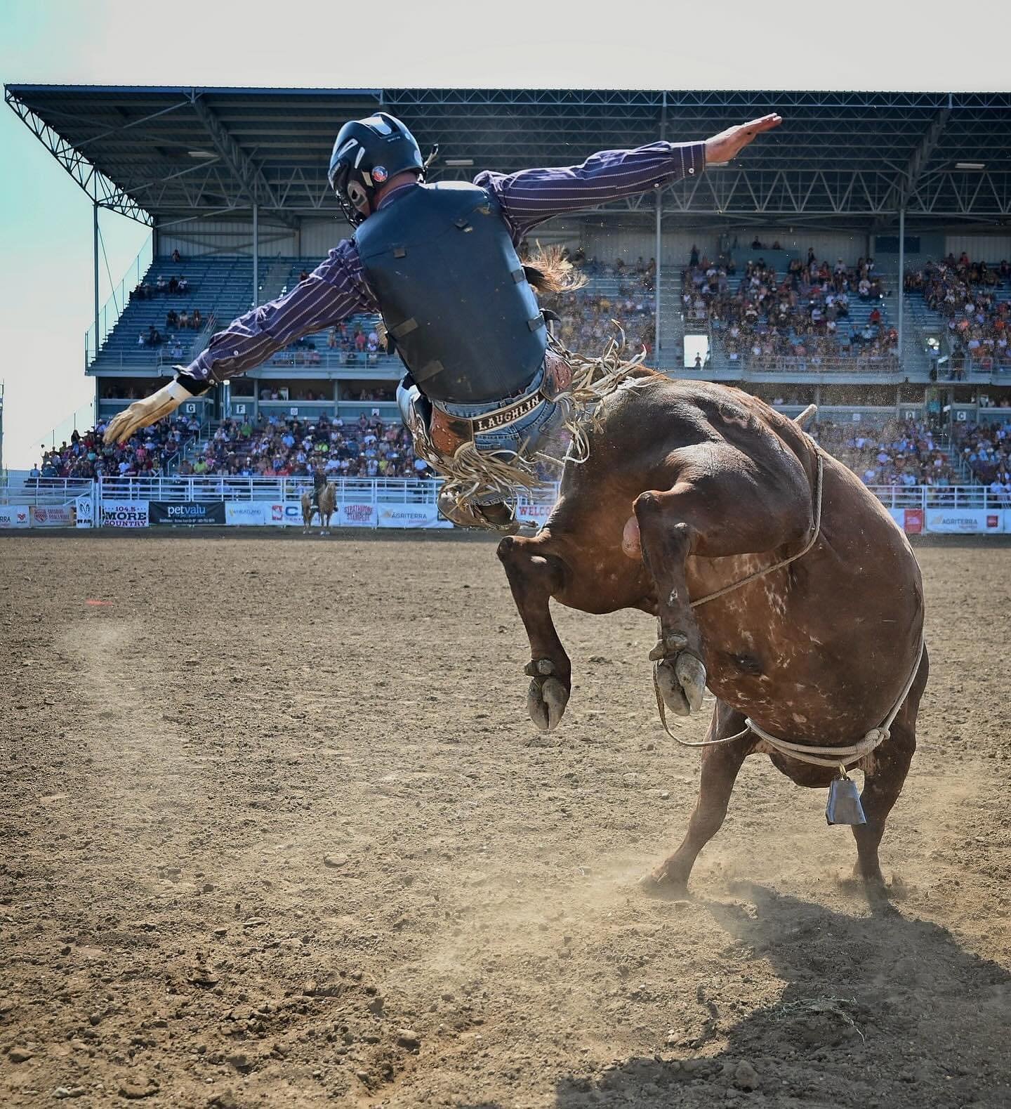 Hang on, Stampede tickets are still available 😉

Head to strathmorestampede.com or click the link in our bio to get yours before they are gone!

📸: @thomasevalentine
