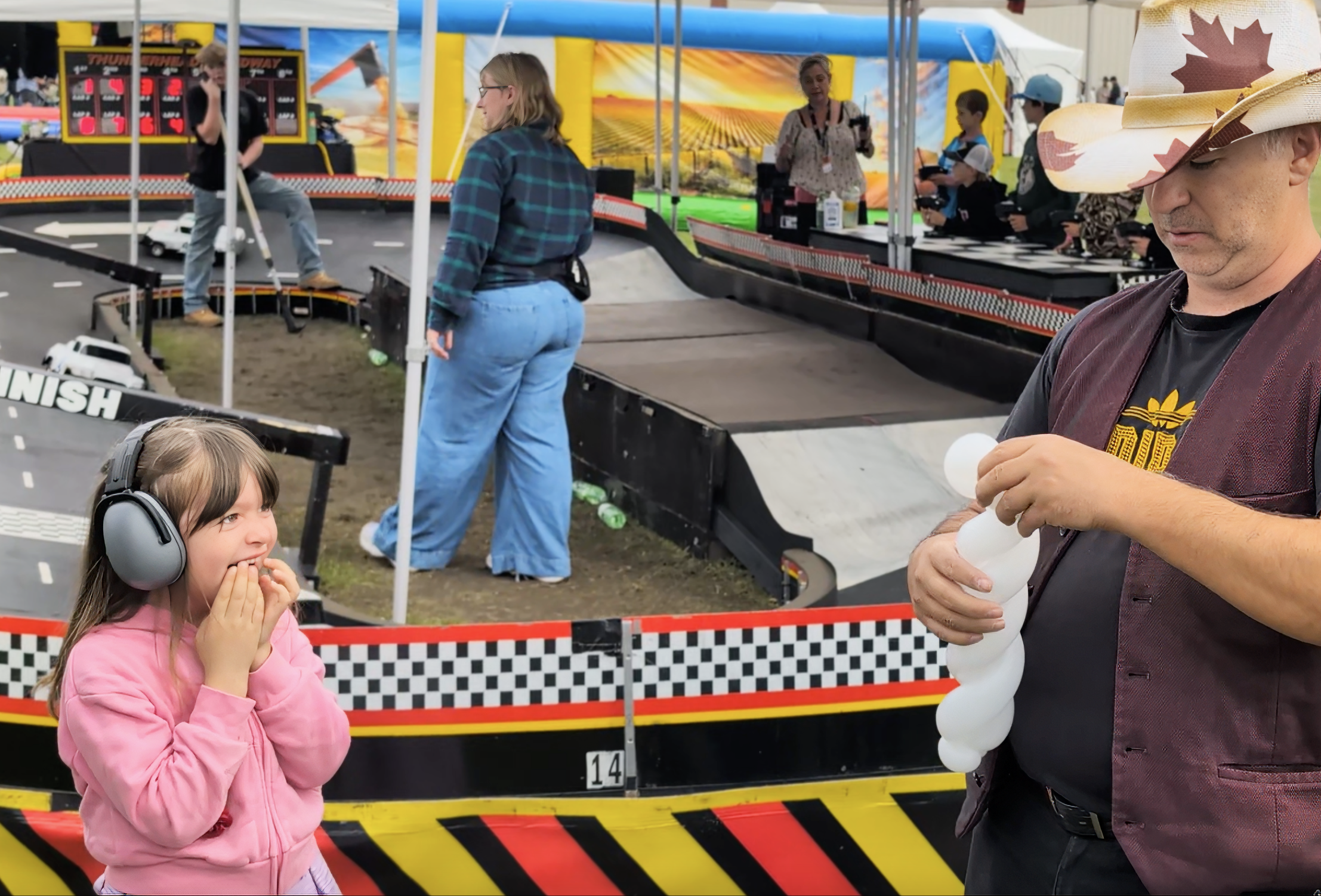 Strath Balloon Girl 1 T AA.png