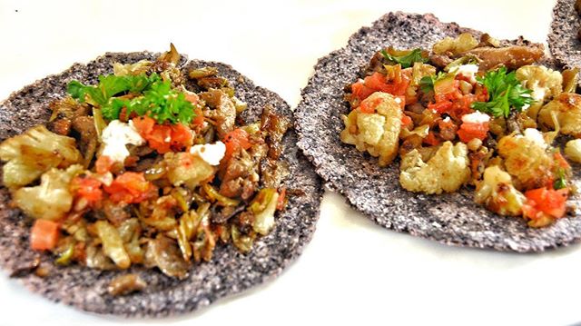 Saut&eacute;ed Cauliflower Mushrooms Blue Tacos! 🌮 Freshly made blue corn tortillas with an amazing flavor combination! Contact info in bio👩🏾&zwj;🍳 #vegan #plantbased #bluecorn #tacos #cauliflower #mushrooms #veganlosangeles #socal #whatveganseat