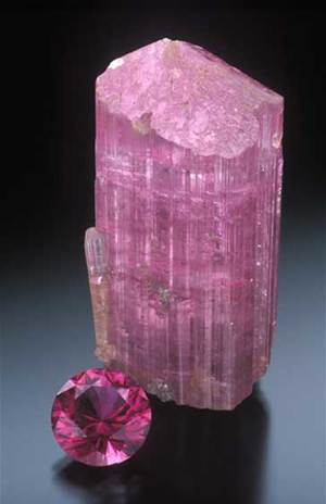 Classic rubellite, pink tourmaline from Pala district, Stewart Lithia Mine, San Diego County. (Photo: Jeff Scovil)
