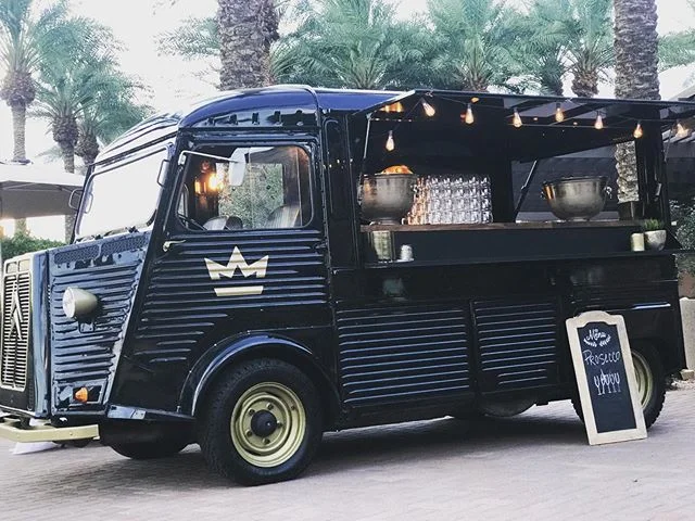 The Baron 🙌🏻 ❤️#theoriginal #theduke #cocktailtruck #arizonafoodtruck #winetruck #champagnetruck #az #arizona #scottsdale .
#napafoodtruck #napaweddingplanner #sonomaweddingplanner #sonomafoodtruck #foodtruckwedding #californiafoodtruck #california